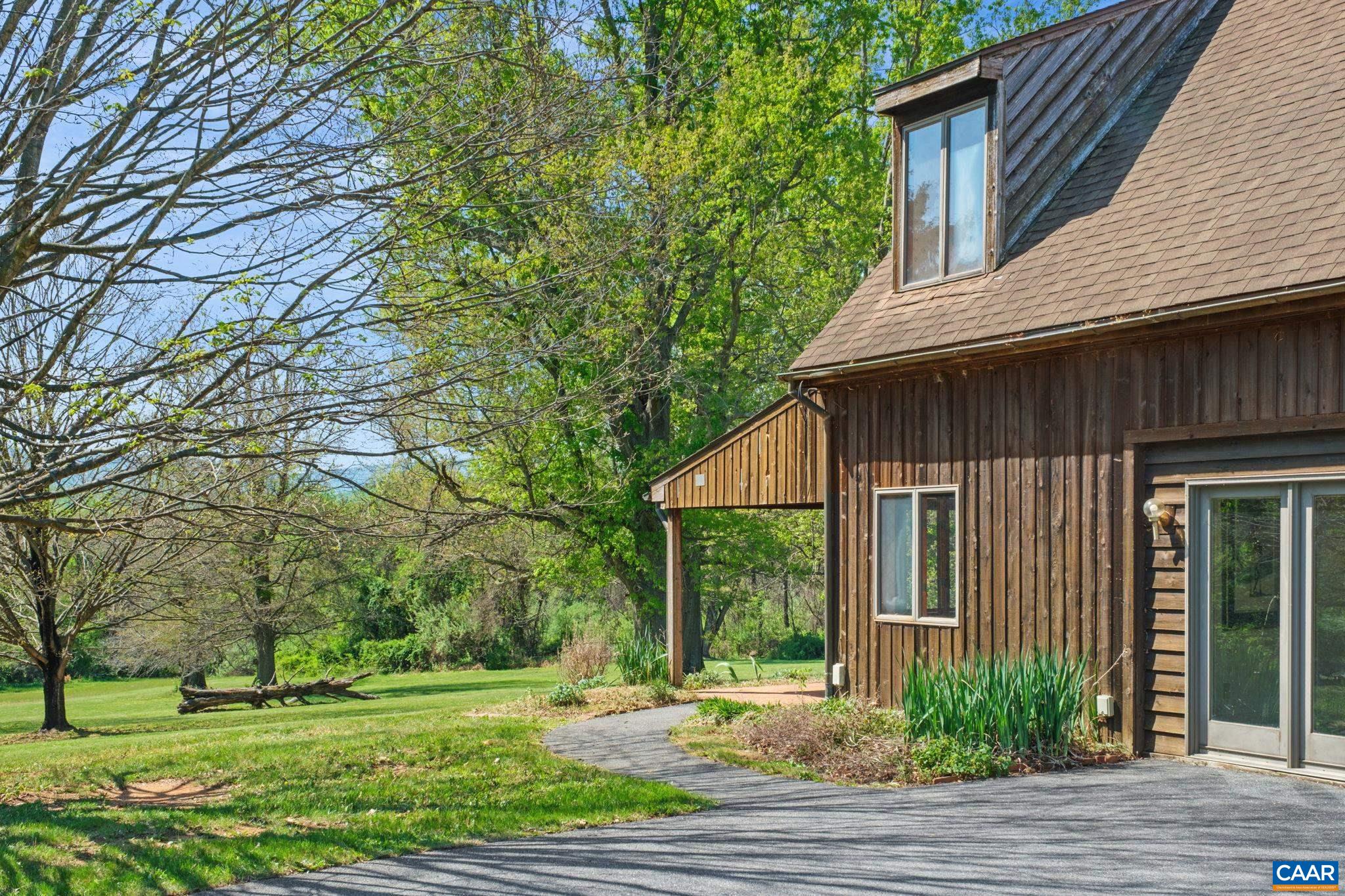 18 PROVIDENCE LN, WAYNESBORO, Virginia 22980, 3 Bedrooms Bedrooms, ,4 BathroomsBathrooms,Residential,P. Buckley Moss Estate,18 PROVIDENCE LN,676356 MLS # 676356