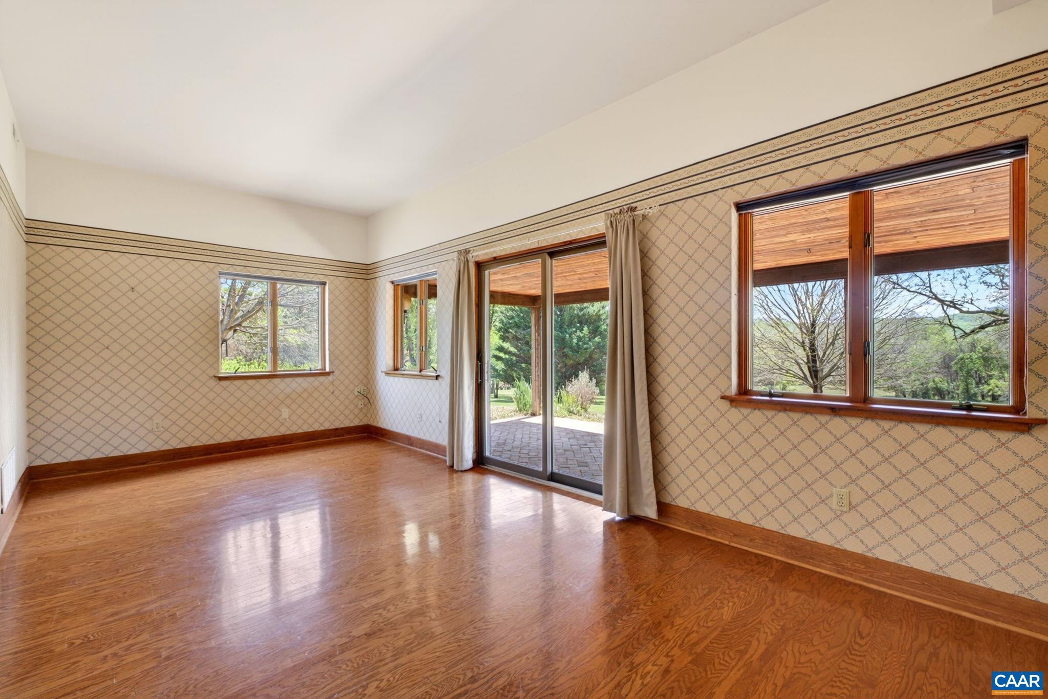 18 PROVIDENCE LN, WAYNESBORO, Virginia 22980, 3 Bedrooms Bedrooms, ,4 BathroomsBathrooms,Residential,P. Buckley Moss Estate,18 PROVIDENCE LN,676356 MLS # 676356