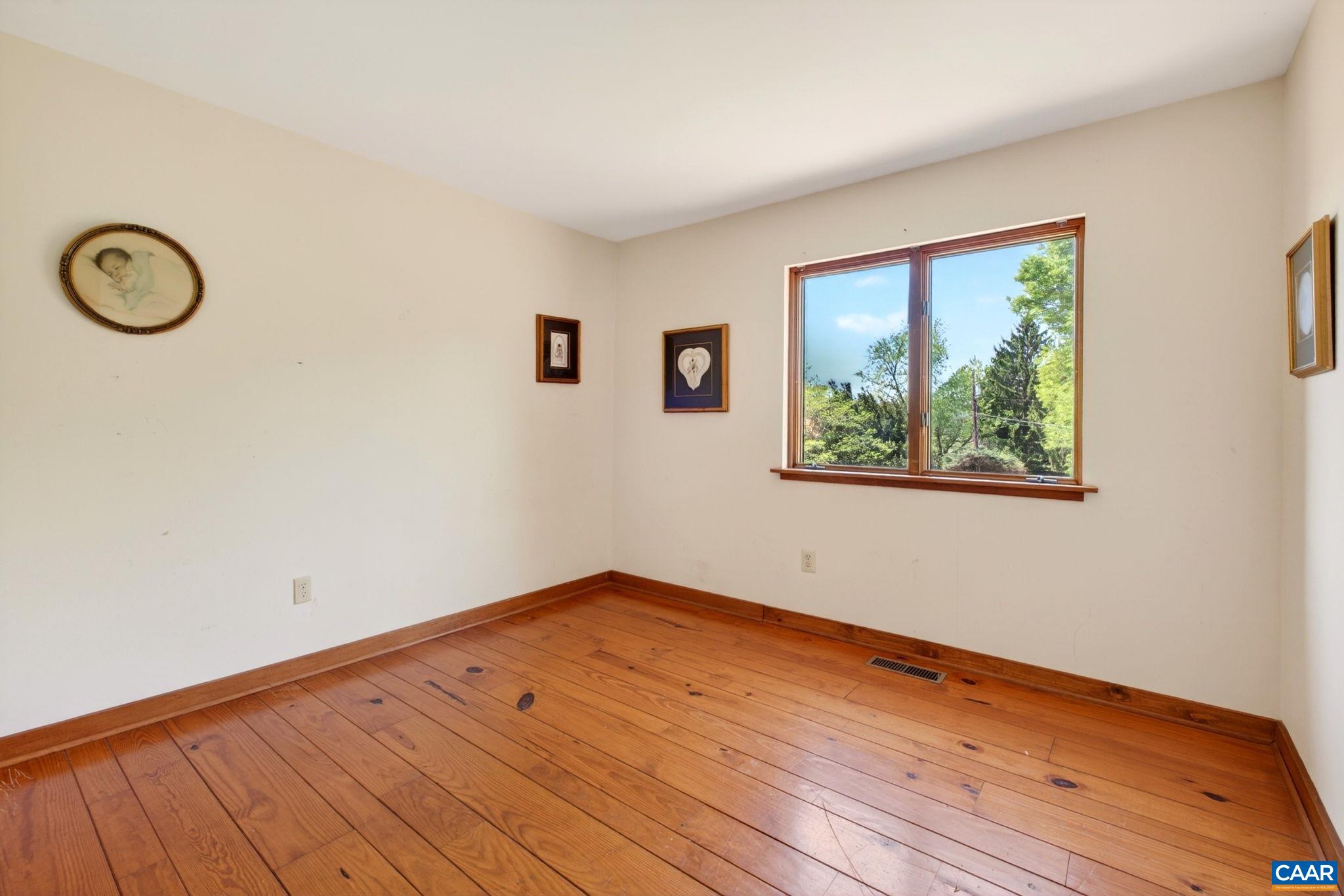 18 PROVIDENCE LN, WAYNESBORO, Virginia 22980, 3 Bedrooms Bedrooms, ,4 BathroomsBathrooms,Residential,P. Buckley Moss Estate,18 PROVIDENCE LN,676356 MLS # 676356