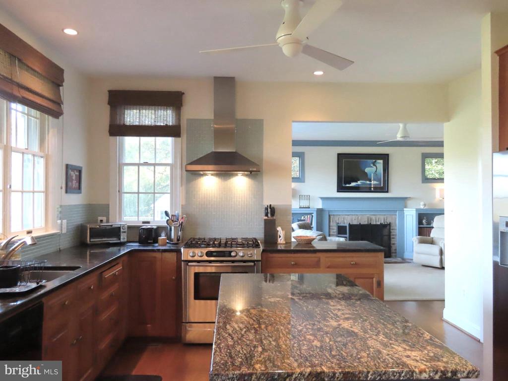 643 RICHMOND RD, AMISSVILLE, Virginia 20106, 3 Bedrooms Bedrooms, ,2 BathroomsBathrooms,Residential,643 RICHMOND RD,VARP2002496 MLS # VARP2002496