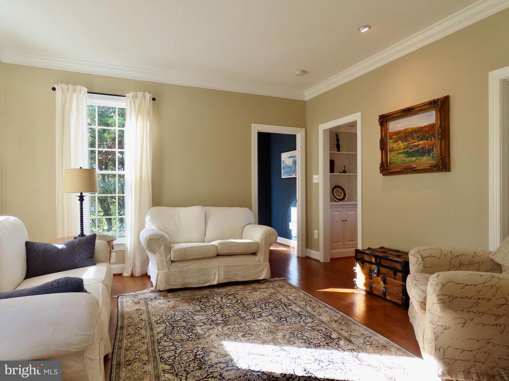 643 RICHMOND RD, AMISSVILLE, Virginia 20106, 3 Bedrooms Bedrooms, ,2 BathroomsBathrooms,Residential,643 RICHMOND RD,VARP2002496 MLS # VARP2002496