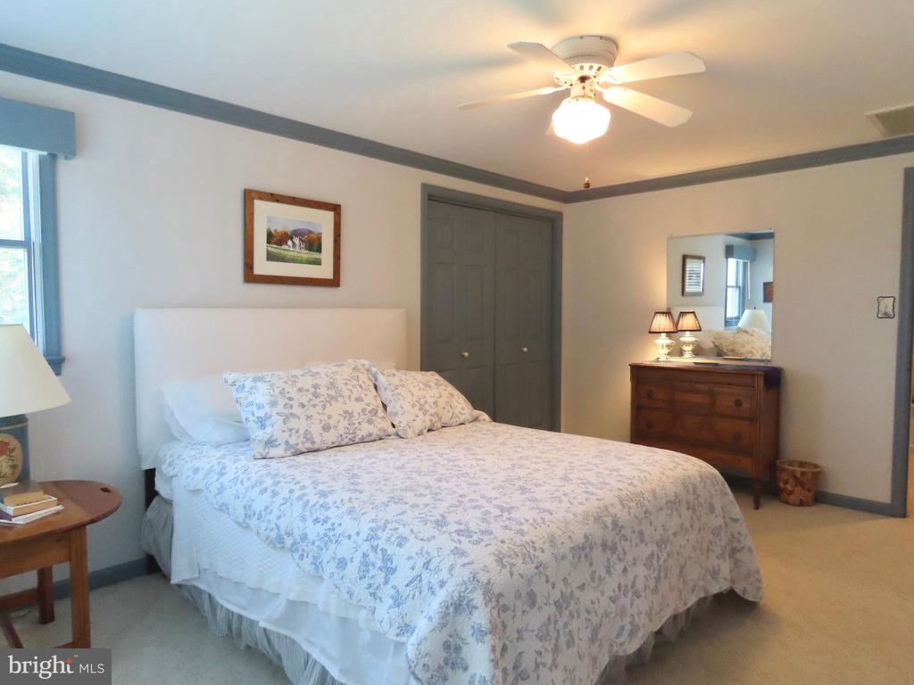 643 RICHMOND RD, AMISSVILLE, Virginia 20106, 3 Bedrooms Bedrooms, ,2 BathroomsBathrooms,Residential,643 RICHMOND RD,VARP2002496 MLS # VARP2002496