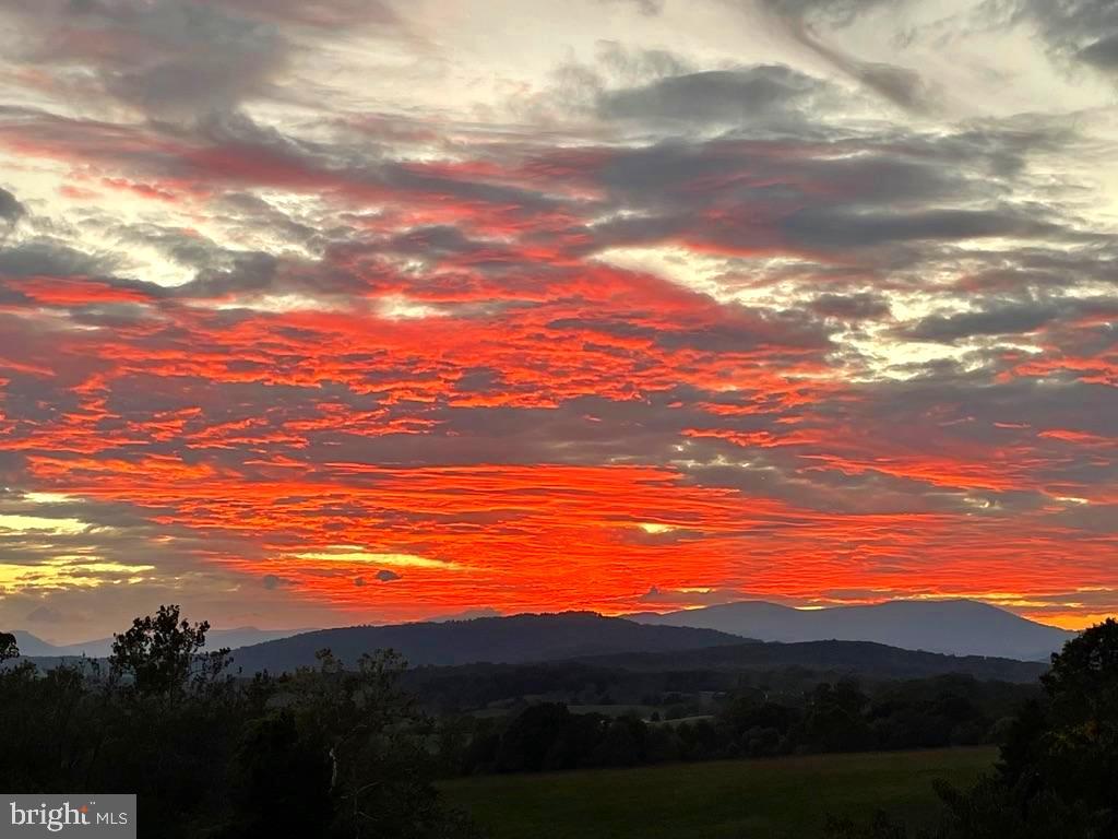 643 RICHMOND RD, AMISSVILLE, Virginia 20106, 3 Bedrooms Bedrooms, ,2 BathroomsBathrooms,Residential,643 RICHMOND RD,VARP2002496 MLS # VARP2002496