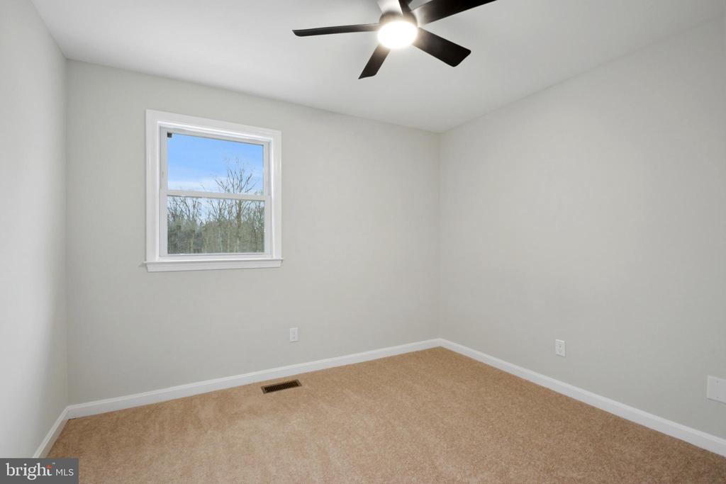 10206 BATTLEFIELD DR, SPOTSYLVANIA, Virginia 22553, 3 Bedrooms Bedrooms, ,2 BathroomsBathrooms,Residential,10206 BATTLEFIELD DR,VASP2040380 MLS # VASP2040380