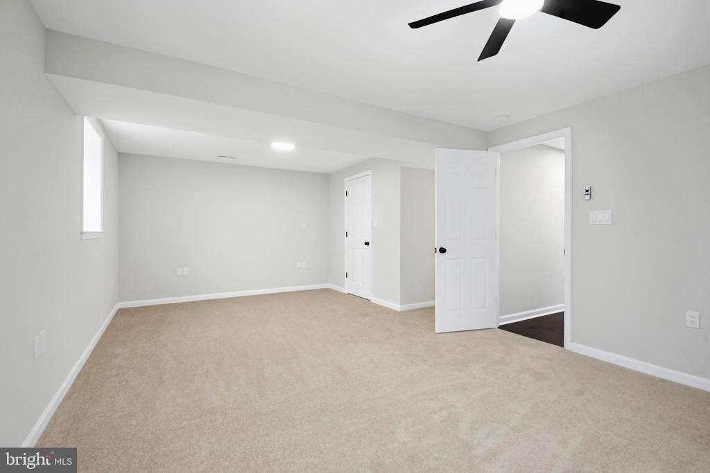 10206 BATTLEFIELD DR, SPOTSYLVANIA, Virginia 22553, 3 Bedrooms Bedrooms, ,2 BathroomsBathrooms,Residential,10206 BATTLEFIELD DR,VASP2040380 MLS # VASP2040380