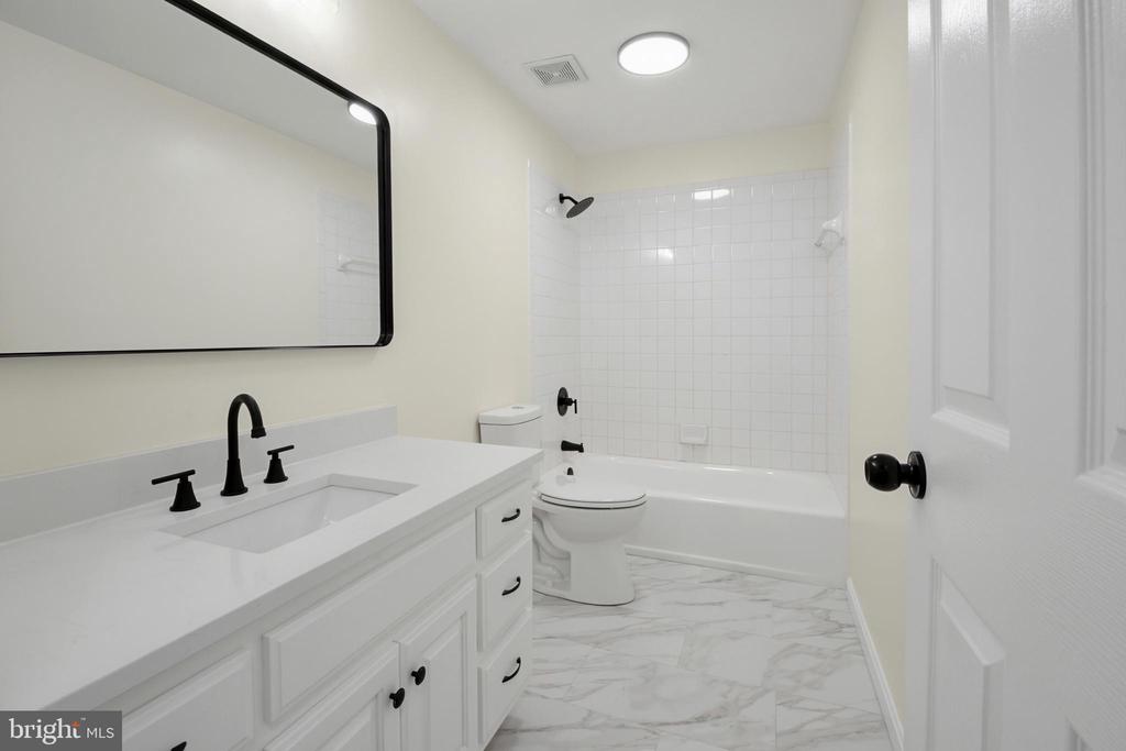 10206 BATTLEFIELD DR, SPOTSYLVANIA, Virginia 22553, 3 Bedrooms Bedrooms, ,2 BathroomsBathrooms,Residential,10206 BATTLEFIELD DR,VASP2040380 MLS # VASP2040380