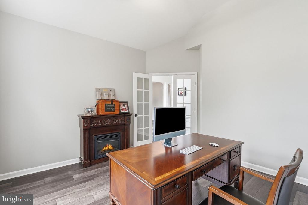 6394 CEDAR BROOK LN, WARRENTON, Virginia 20187, 5 Bedrooms Bedrooms, ,4 BathroomsBathrooms,Residential,6394 CEDAR BROOK LN,VAFQ2021706 MLS # VAFQ2021706