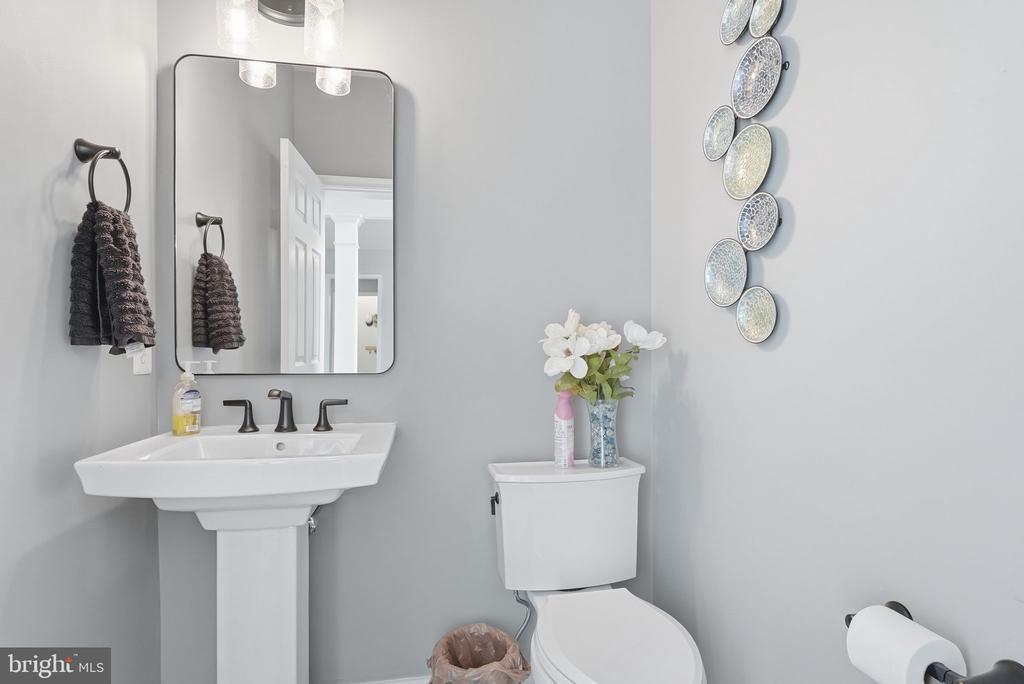 6394 CEDAR BROOK LN, WARRENTON, Virginia 20187, 5 Bedrooms Bedrooms, ,4 BathroomsBathrooms,Residential,6394 CEDAR BROOK LN,VAFQ2021706 MLS # VAFQ2021706