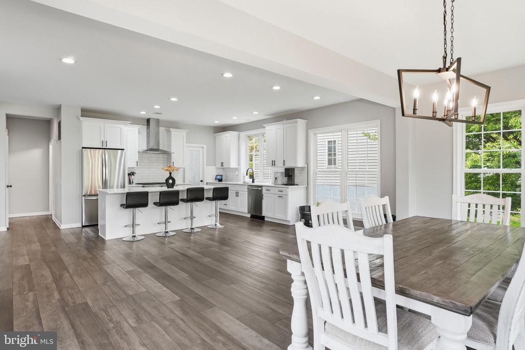 6394 CEDAR BROOK LN, WARRENTON, Virginia 20187, 5 Bedrooms Bedrooms, ,4 BathroomsBathrooms,Residential,6394 CEDAR BROOK LN,VAFQ2021706 MLS # VAFQ2021706