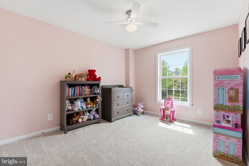 6394 CEDAR BROOK LN, WARRENTON, Virginia 20187, 5 Bedrooms Bedrooms, ,4 BathroomsBathrooms,Residential,6394 CEDAR BROOK LN,VAFQ2021706 MLS # VAFQ2021706