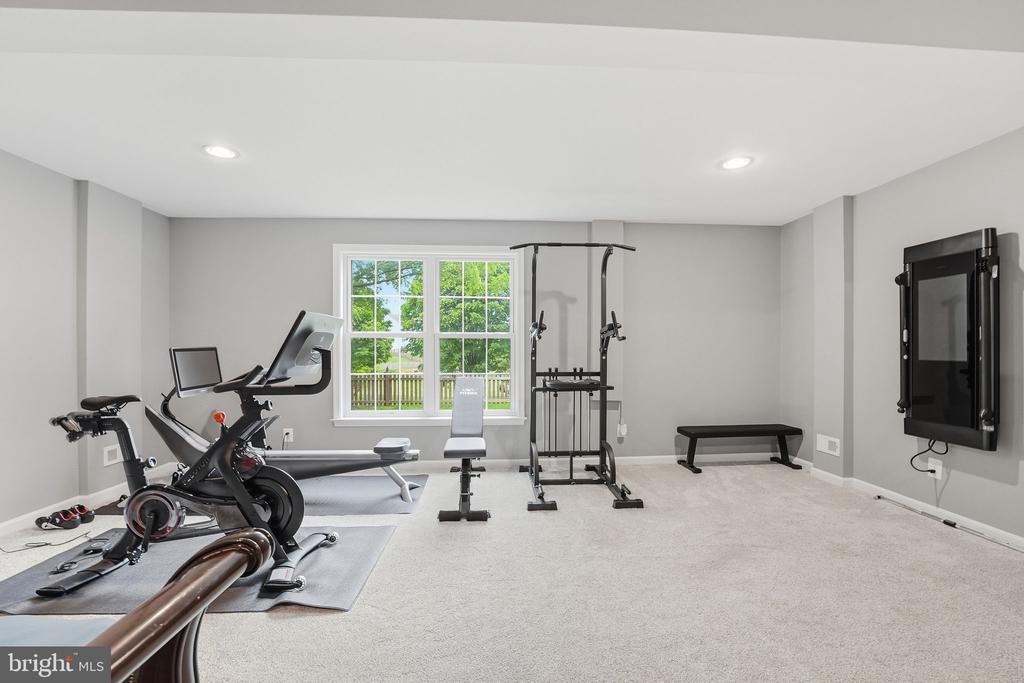 6394 CEDAR BROOK LN, WARRENTON, Virginia 20187, 5 Bedrooms Bedrooms, ,4 BathroomsBathrooms,Residential,6394 CEDAR BROOK LN,VAFQ2021706 MLS # VAFQ2021706