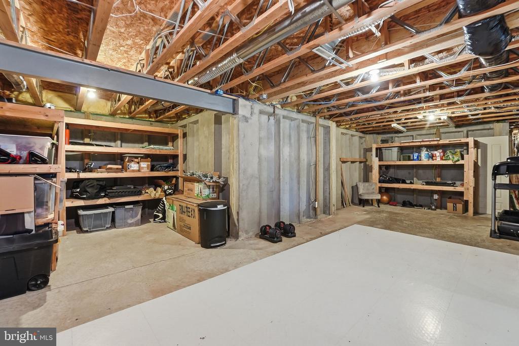 6394 CEDAR BROOK LN, WARRENTON, Virginia 20187, 5 Bedrooms Bedrooms, ,4 BathroomsBathrooms,Residential,6394 CEDAR BROOK LN,VAFQ2021706 MLS # VAFQ2021706