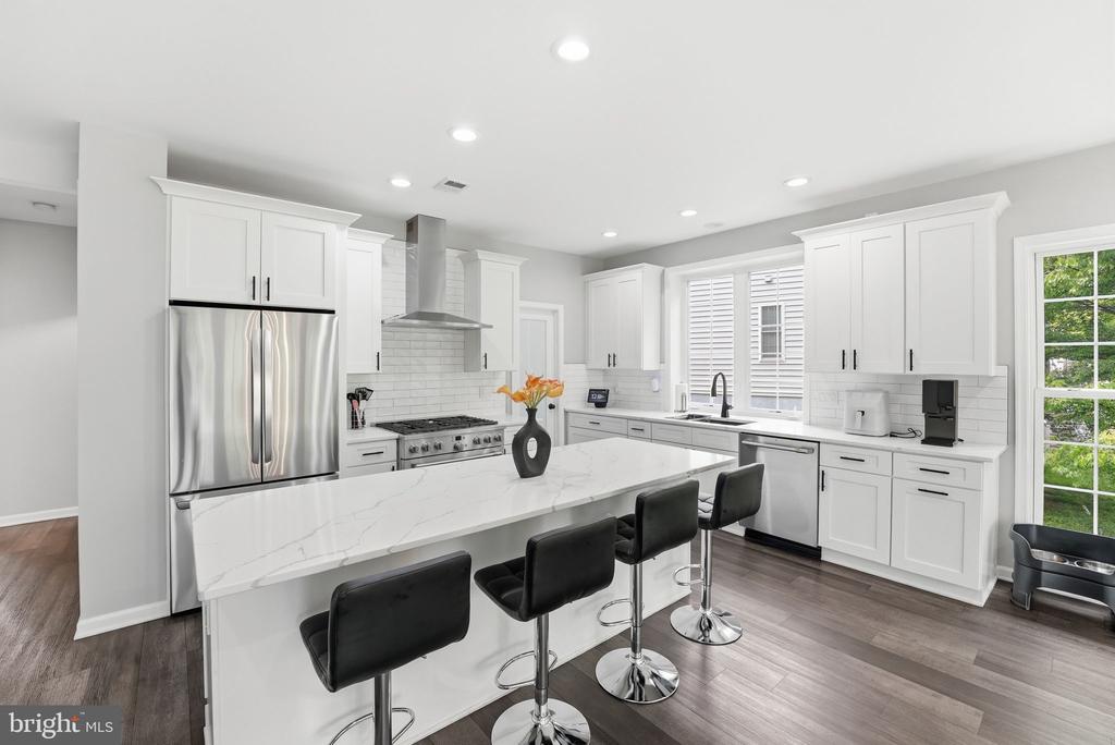 6394 CEDAR BROOK LN, WARRENTON, Virginia 20187, 5 Bedrooms Bedrooms, ,4 BathroomsBathrooms,Residential,6394 CEDAR BROOK LN,VAFQ2021706 MLS # VAFQ2021706