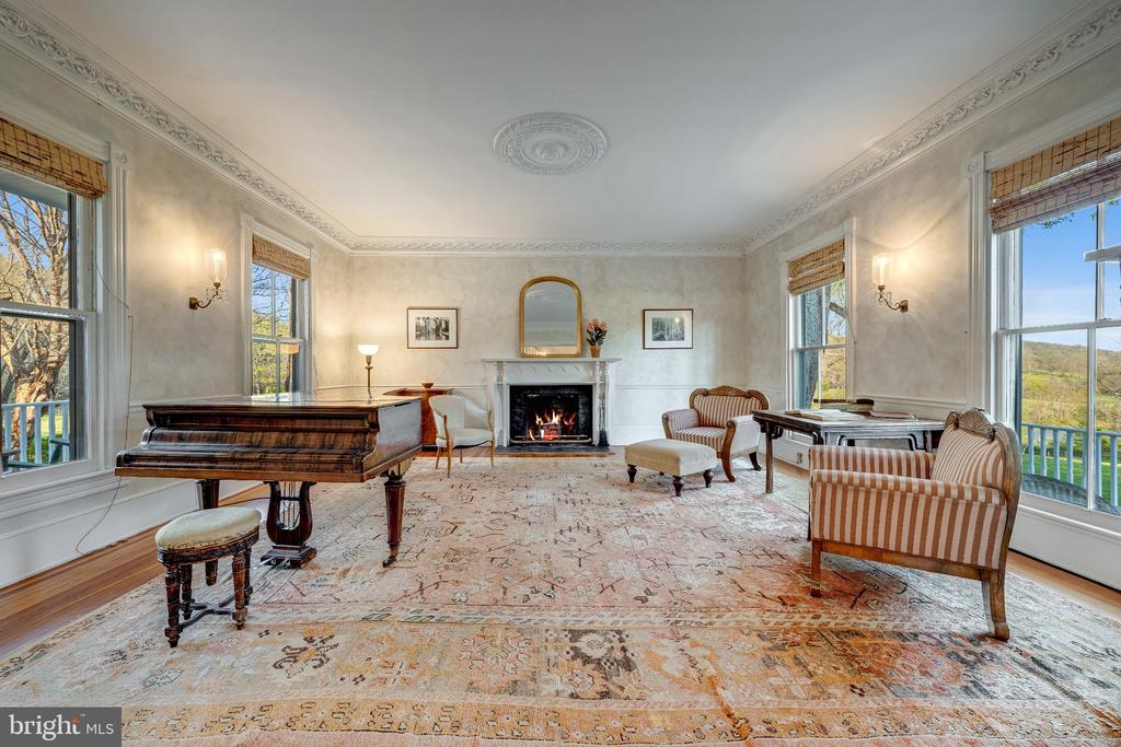 12087 MOSS HOLLOW RD, WARRENTON, Virginia 20187, 3 Bedrooms Bedrooms, ,2 BathroomsBathrooms,Residential,12087 MOSS HOLLOW RD,VAFQ2020908 MLS # VAFQ2020908