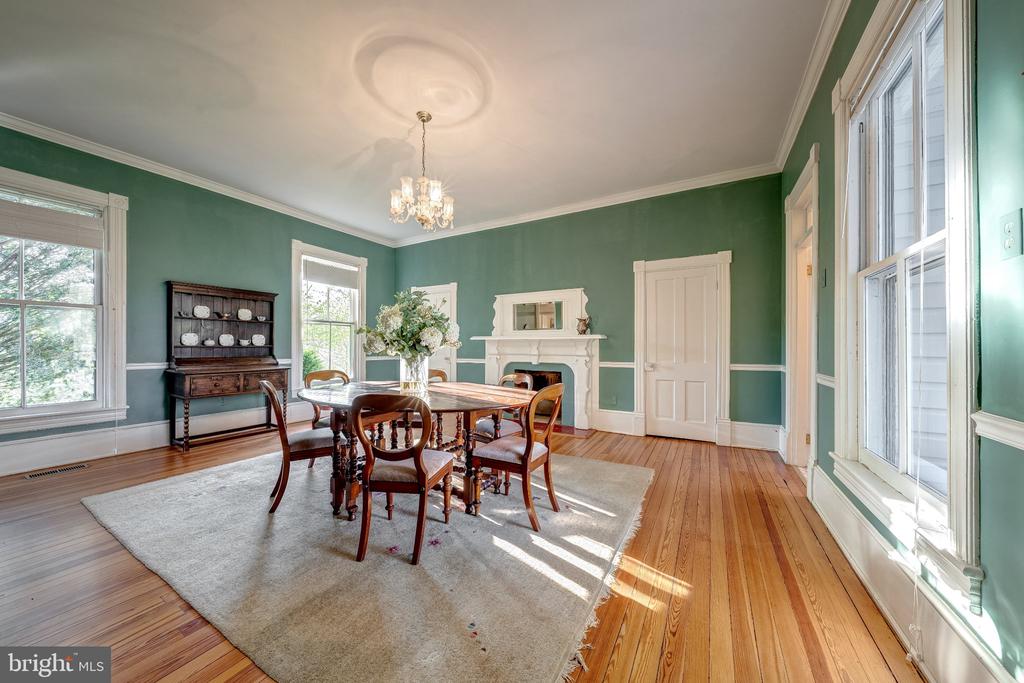 12087 MOSS HOLLOW RD, WARRENTON, Virginia 20187, 3 Bedrooms Bedrooms, ,2 BathroomsBathrooms,Residential,12087 MOSS HOLLOW RD,VAFQ2020908 MLS # VAFQ2020908