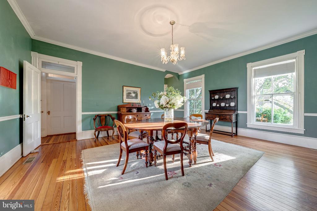 12087 MOSS HOLLOW RD, WARRENTON, Virginia 20187, 3 Bedrooms Bedrooms, ,2 BathroomsBathrooms,Residential,12087 MOSS HOLLOW RD,VAFQ2020908 MLS # VAFQ2020908