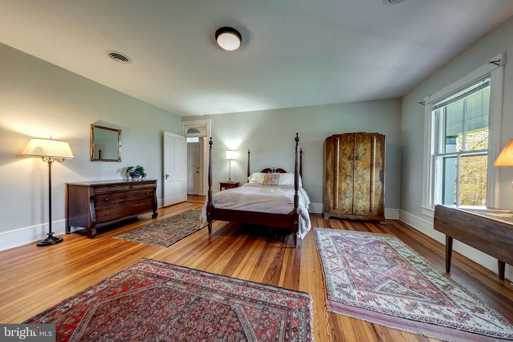 12087 MOSS HOLLOW RD, WARRENTON, Virginia 20187, 3 Bedrooms Bedrooms, ,2 BathroomsBathrooms,Residential,12087 MOSS HOLLOW RD,VAFQ2020908 MLS # VAFQ2020908