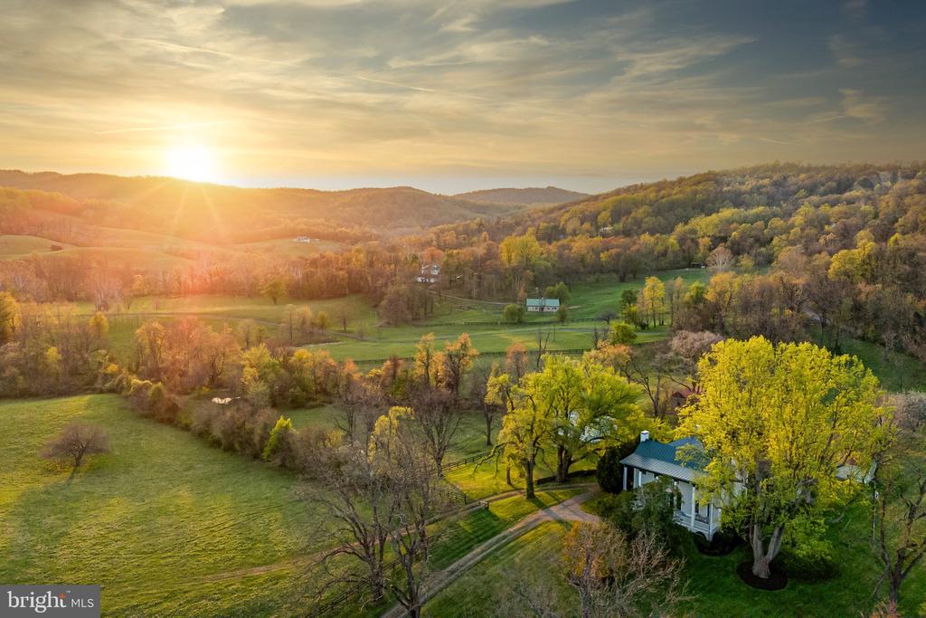 12087 MOSS HOLLOW RD, WARRENTON, Virginia 20187, 3 Bedrooms Bedrooms, ,2 BathroomsBathrooms,Residential,12087 MOSS HOLLOW RD,VAFQ2020908 MLS # VAFQ2020908