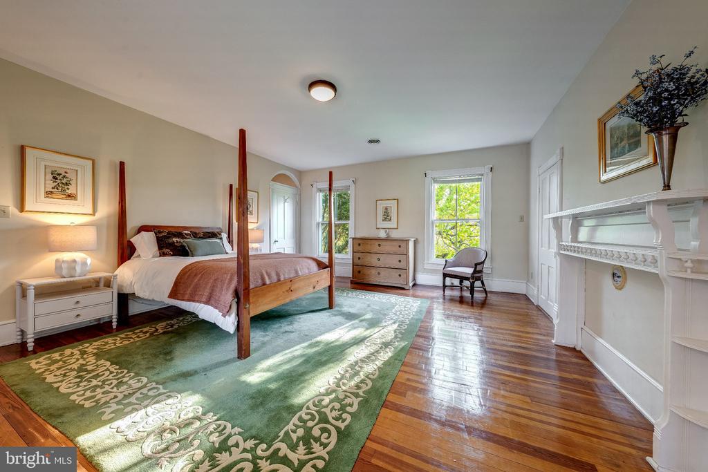 12087 MOSS HOLLOW RD, WARRENTON, Virginia 20187, 3 Bedrooms Bedrooms, ,2 BathroomsBathrooms,Residential,12087 MOSS HOLLOW RD,VAFQ2020908 MLS # VAFQ2020908