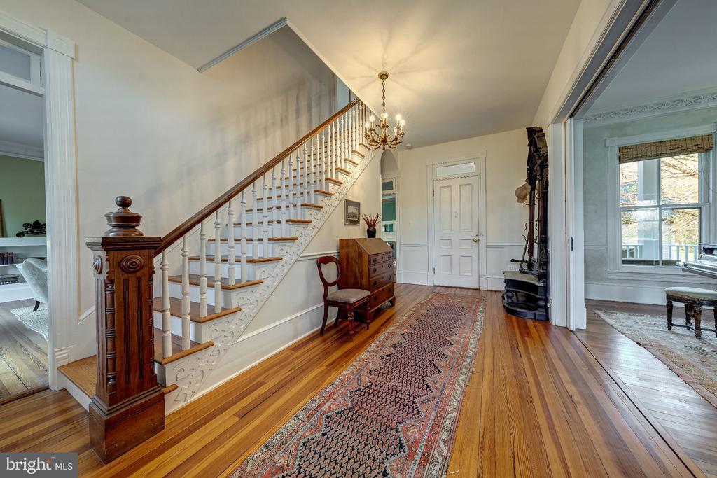 12087 MOSS HOLLOW RD, WARRENTON, Virginia 20187, 3 Bedrooms Bedrooms, ,2 BathroomsBathrooms,Residential,12087 MOSS HOLLOW RD,VAFQ2020908 MLS # VAFQ2020908