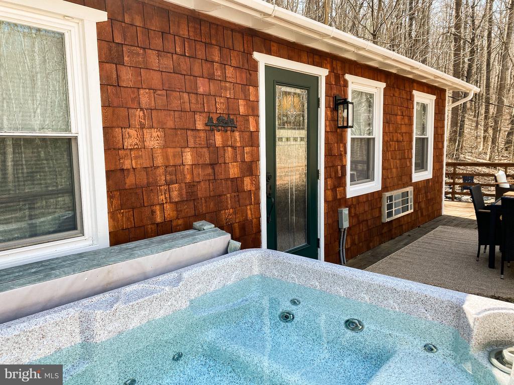 1434 BULL YEARLING RD, STANARDSVILLE, Virginia 22973, 1 Bedroom Bedrooms, ,1 BathroomBathrooms,Residential,1434 BULL YEARLING RD,VAGR2000854 MLS # VAGR2000854