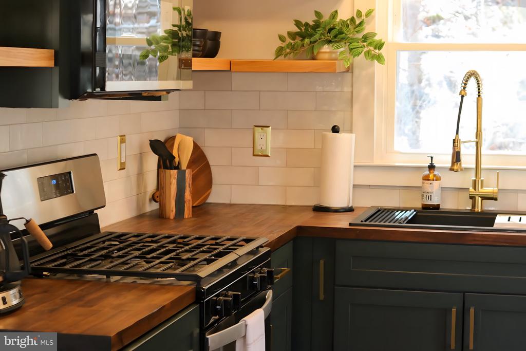 1434 BULL YEARLING RD, STANARDSVILLE, Virginia 22973, 1 Bedroom Bedrooms, ,1 BathroomBathrooms,Residential,1434 BULL YEARLING RD,VAGR2000854 MLS # VAGR2000854