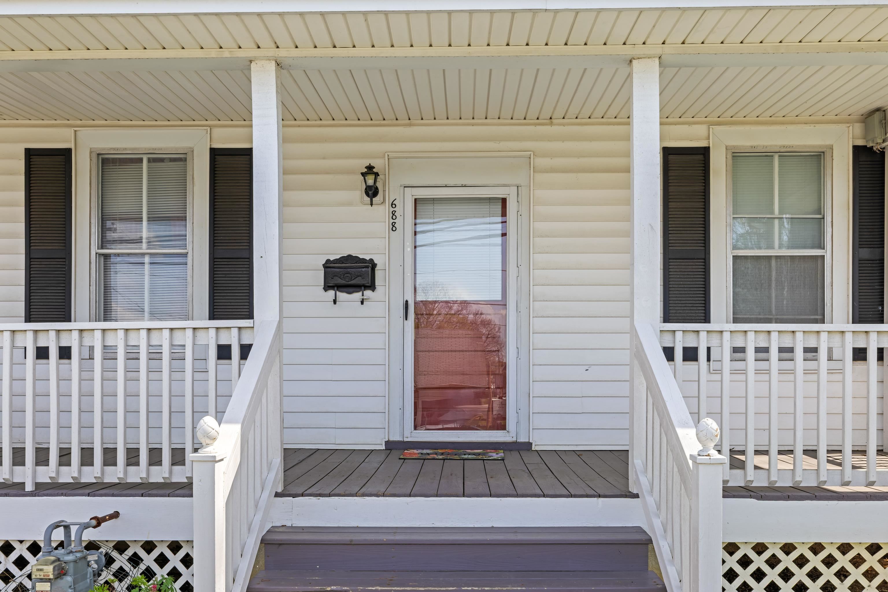 688 FLORENCE AVE, WAYNESBORO, Virginia 22980, 5 Bedrooms Bedrooms, ,2 BathroomsBathrooms,Residential,688 FLORENCE AVE,675323 MLS # 675323