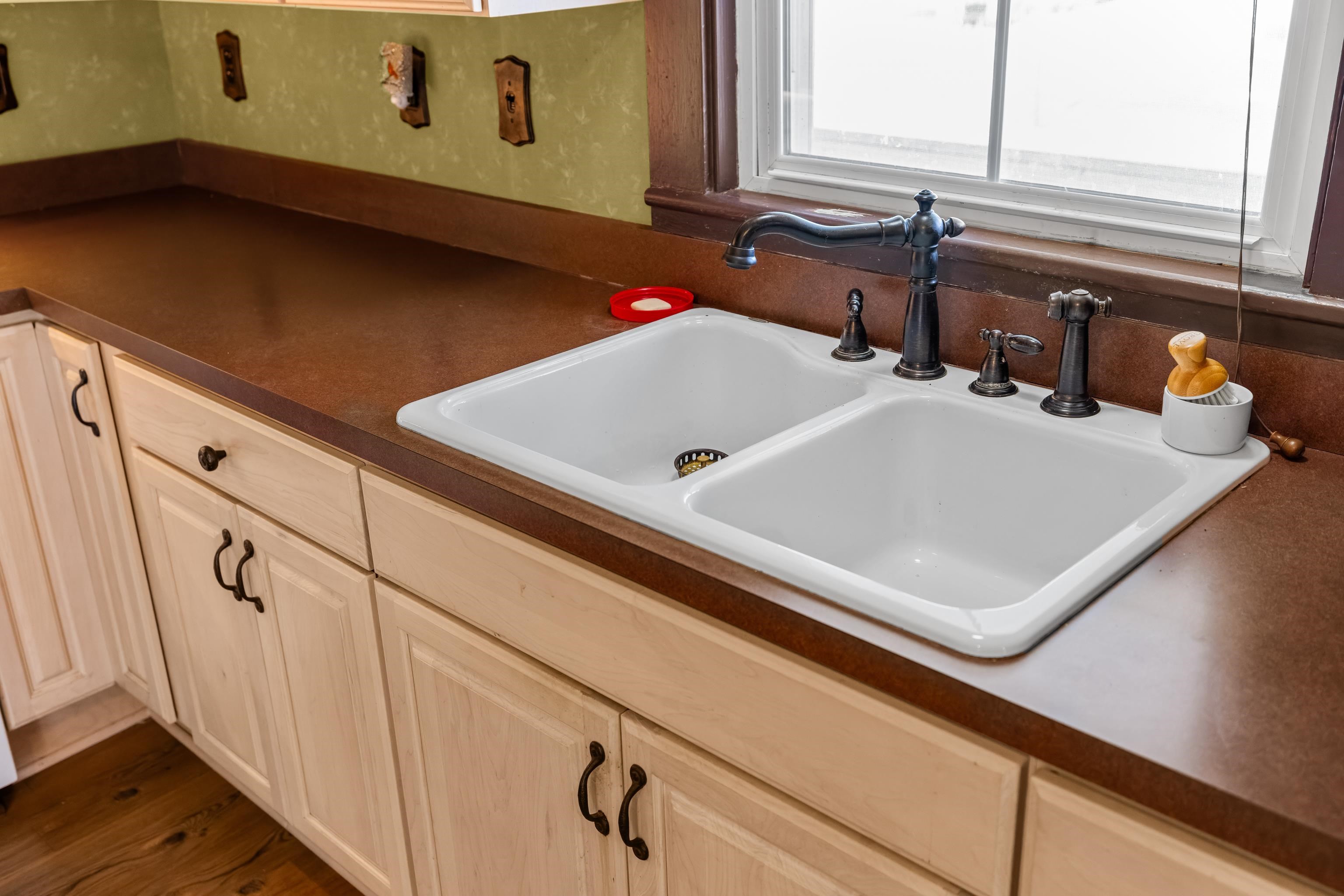 688 FLORENCE AVE, WAYNESBORO, Virginia 22980, 5 Bedrooms Bedrooms, ,2 BathroomsBathrooms,Residential,688 FLORENCE AVE,675323 MLS # 675323