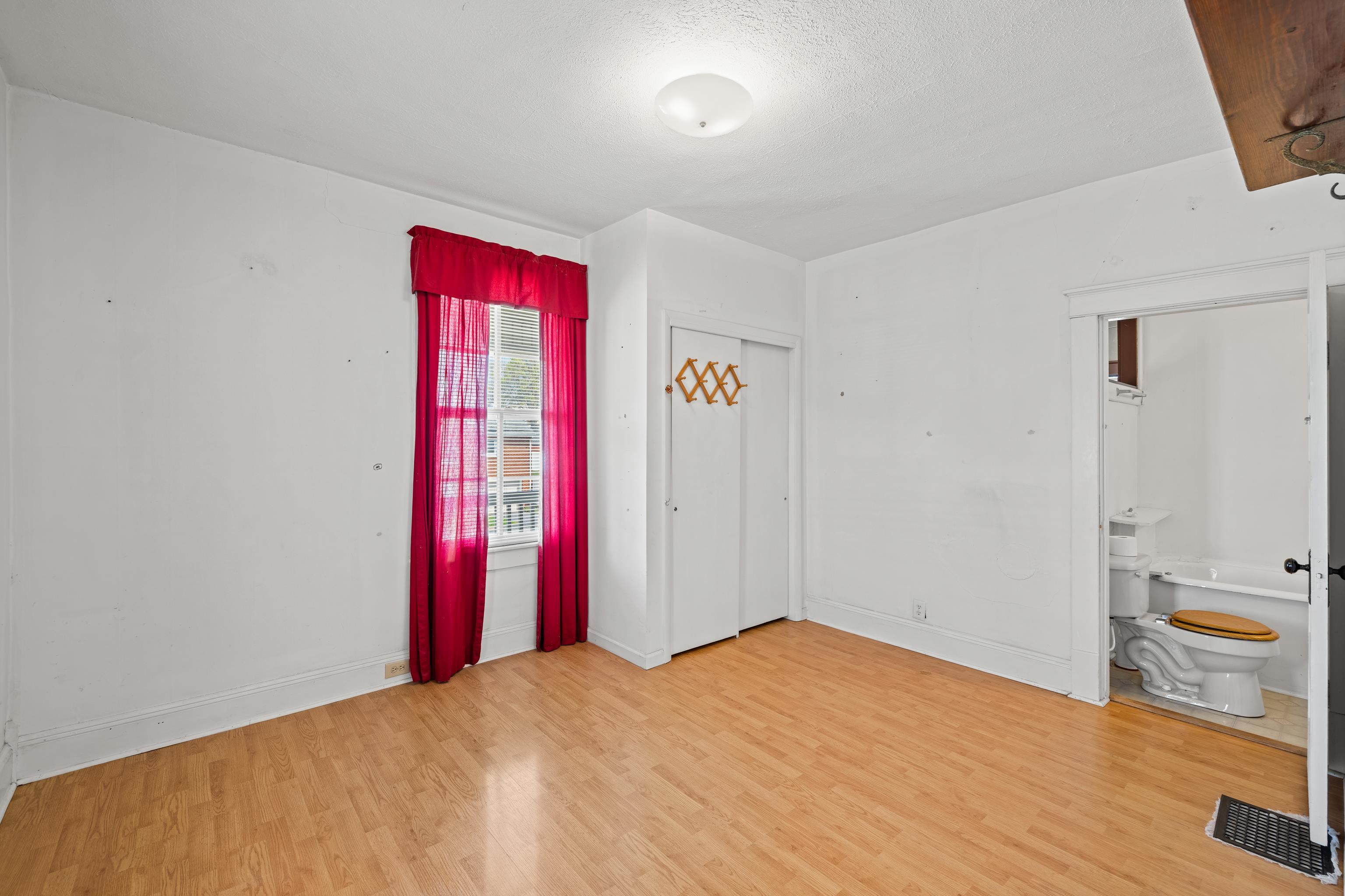 688 FLORENCE AVE, WAYNESBORO, Virginia 22980, 5 Bedrooms Bedrooms, ,2 BathroomsBathrooms,Residential,688 FLORENCE AVE,675323 MLS # 675323