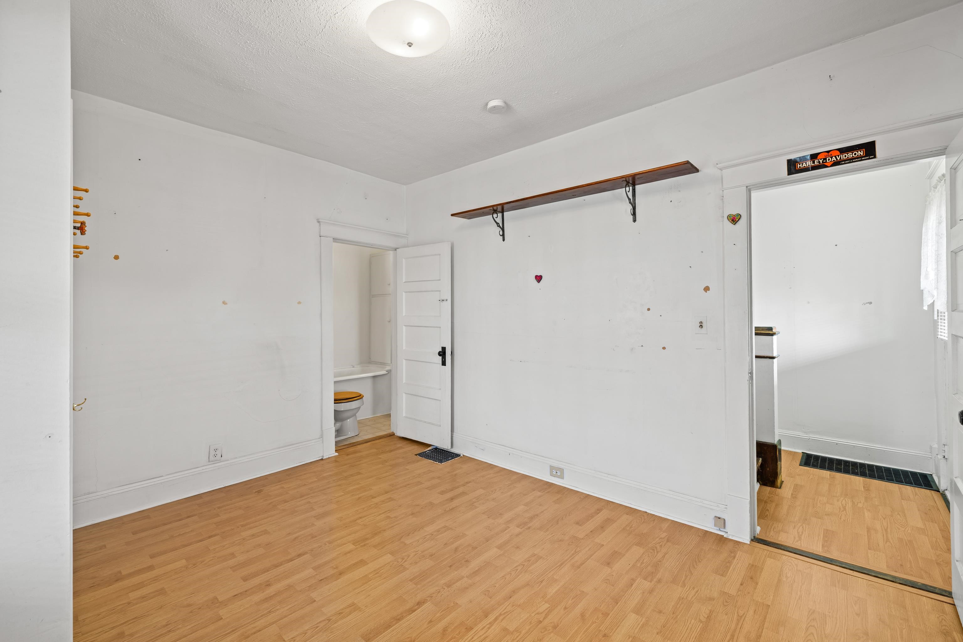 688 FLORENCE AVE, WAYNESBORO, Virginia 22980, 5 Bedrooms Bedrooms, ,2 BathroomsBathrooms,Residential,688 FLORENCE AVE,675323 MLS # 675323