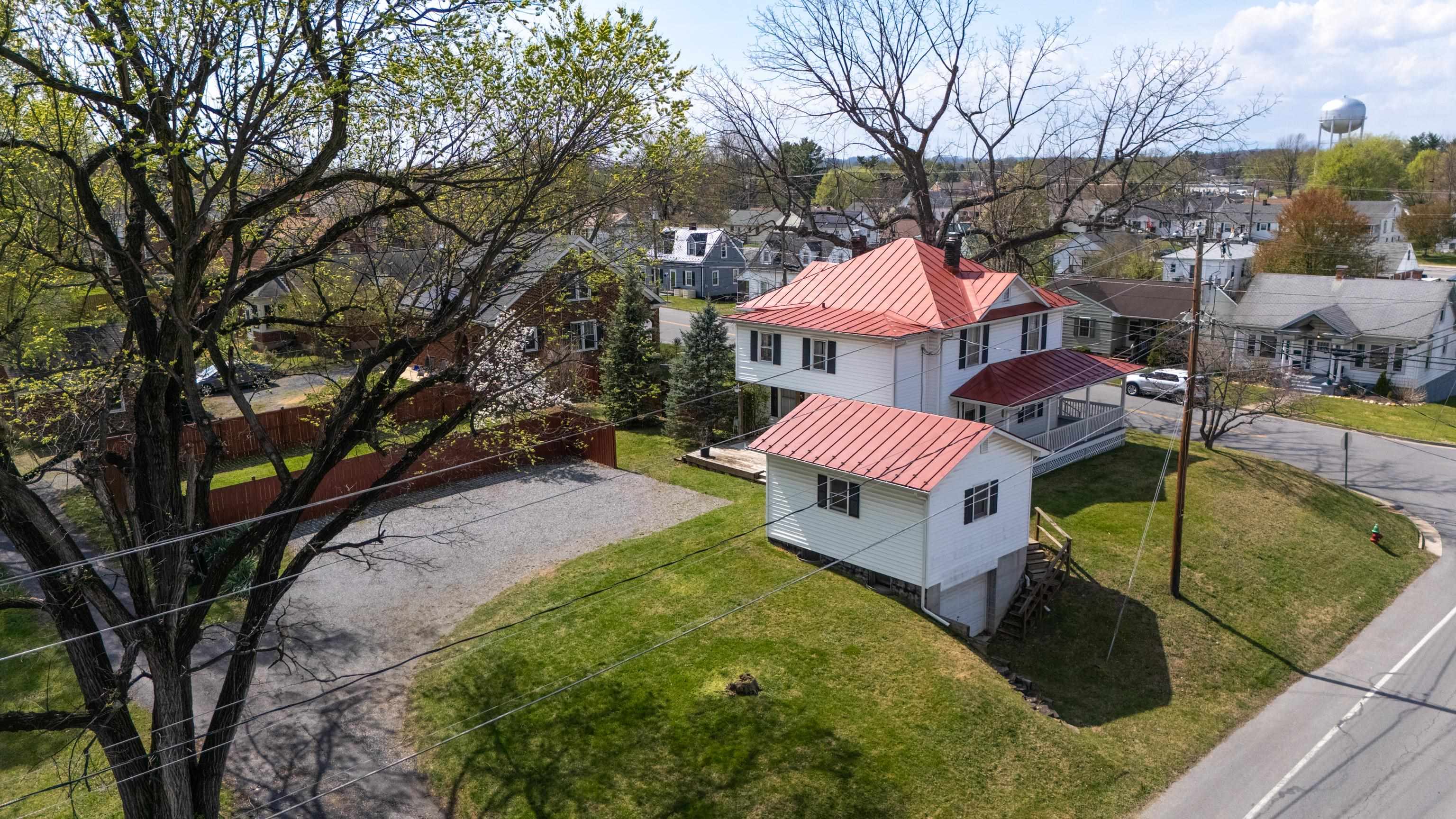 688 FLORENCE AVE, WAYNESBORO, Virginia 22980, 5 Bedrooms Bedrooms, ,2 BathroomsBathrooms,Residential,688 FLORENCE AVE,675323 MLS # 675323