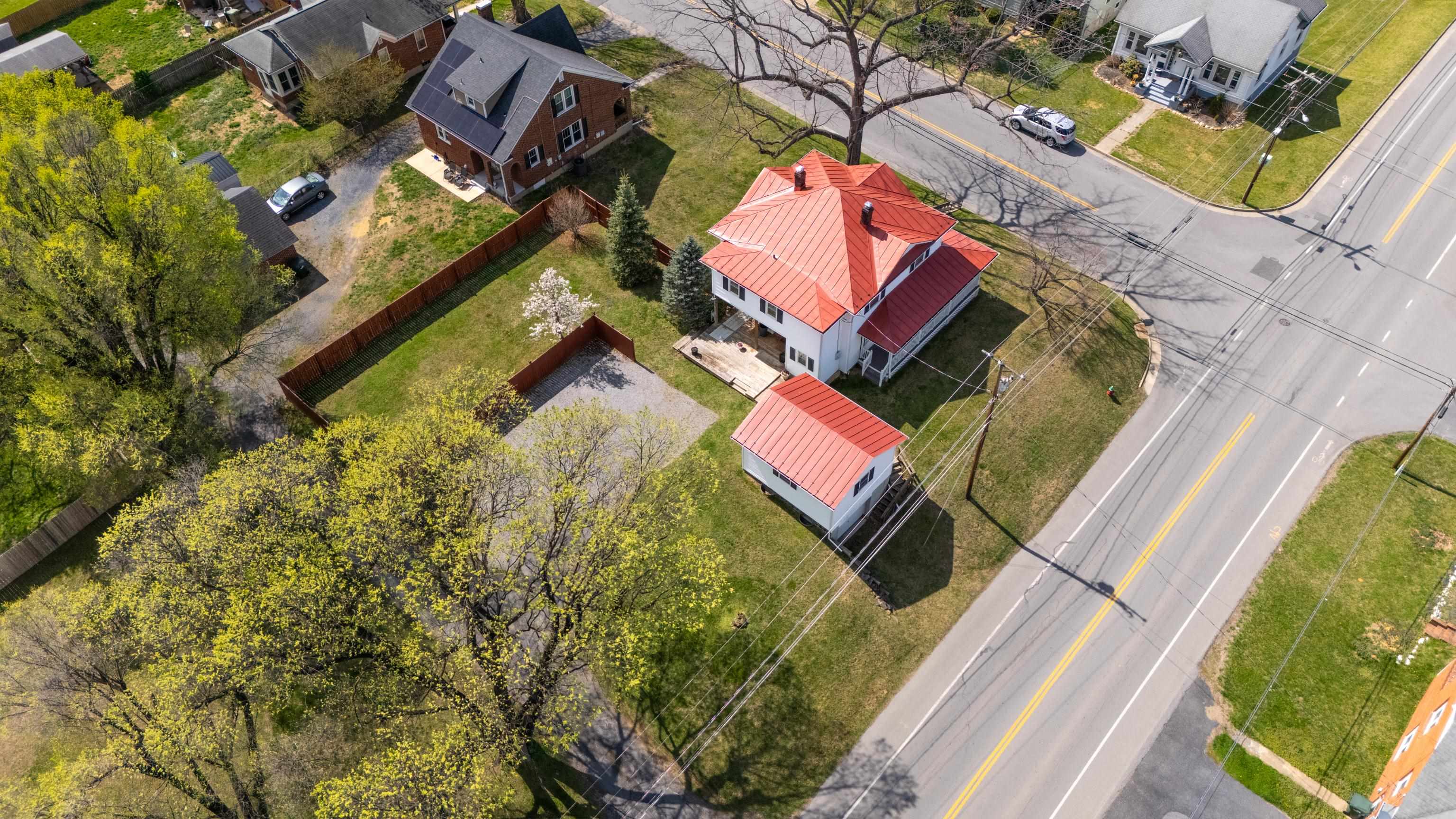 688 FLORENCE AVE, WAYNESBORO, Virginia 22980, 5 Bedrooms Bedrooms, ,2 BathroomsBathrooms,Residential,688 FLORENCE AVE,675323 MLS # 675323