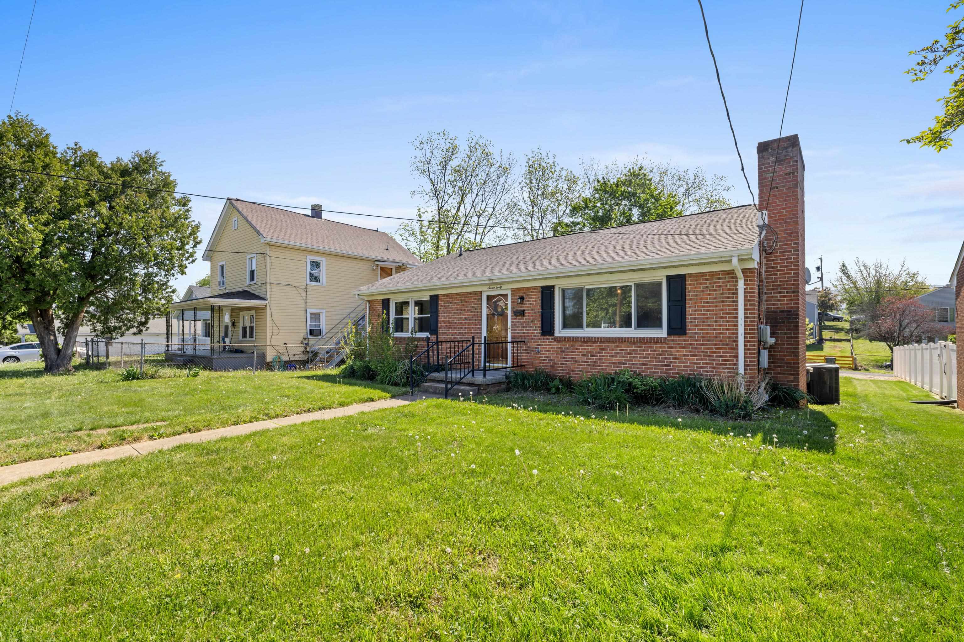 740 SHERWOOD AVE, WAYNESBORO, Virginia 22980, 6 Bedrooms Bedrooms, ,2 BathroomsBathrooms,Residential,740 SHERWOOD AVE,676366 MLS # 676366