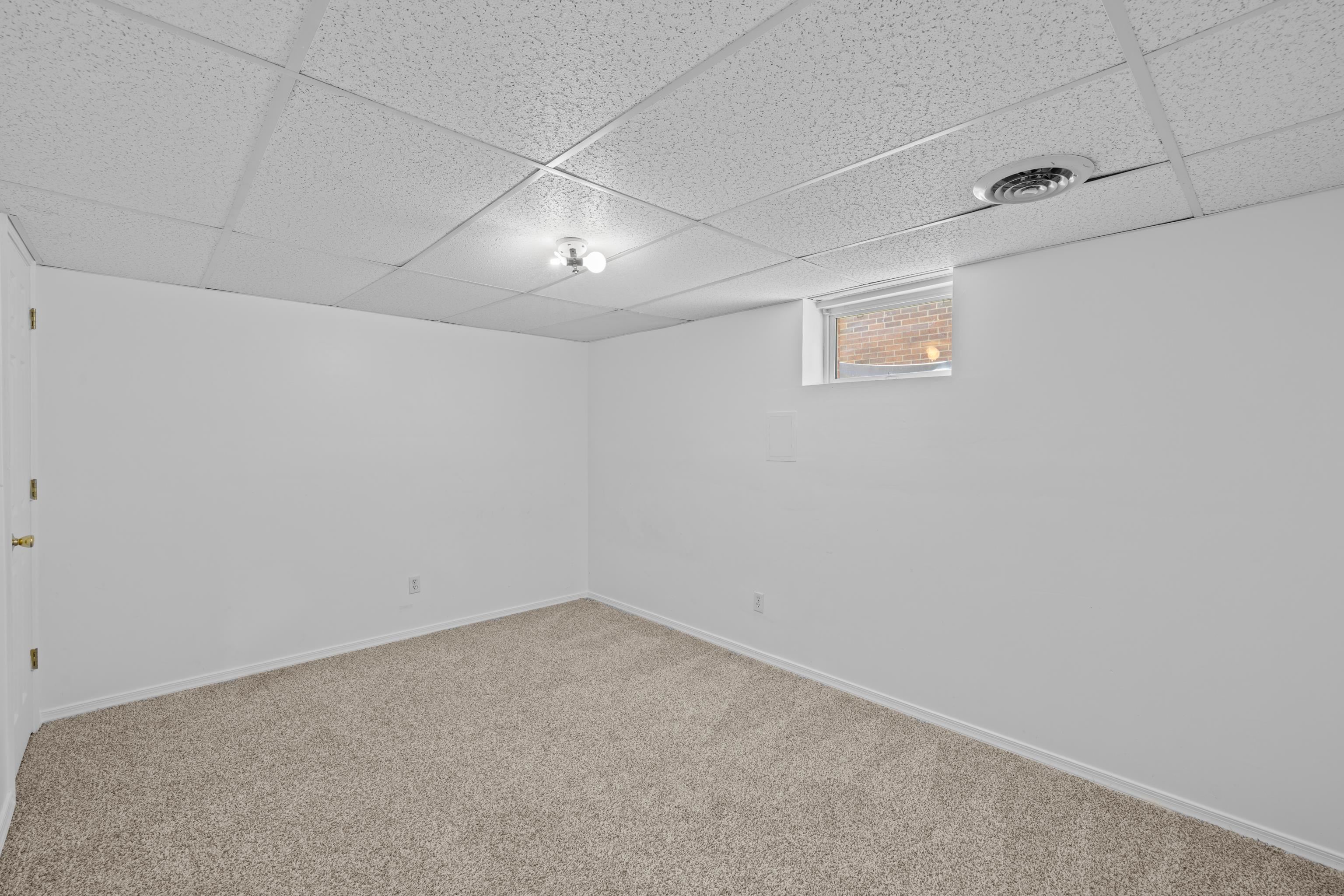 740 SHERWOOD AVE, WAYNESBORO, Virginia 22980, 6 Bedrooms Bedrooms, ,2 BathroomsBathrooms,Residential,740 SHERWOOD AVE,676366 MLS # 676366