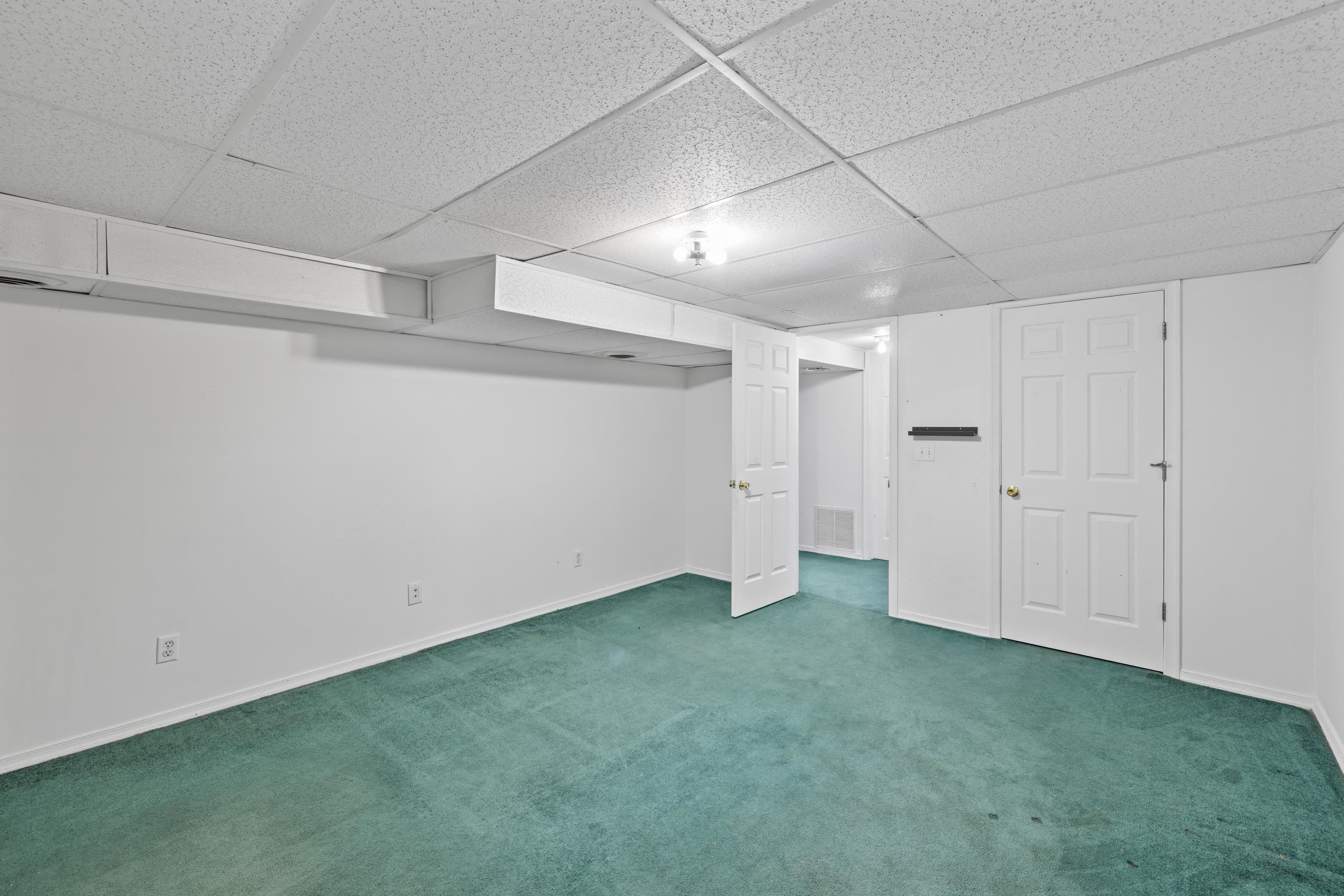 740 SHERWOOD AVE, WAYNESBORO, Virginia 22980, 6 Bedrooms Bedrooms, ,2 BathroomsBathrooms,Residential,740 SHERWOOD AVE,676366 MLS # 676366