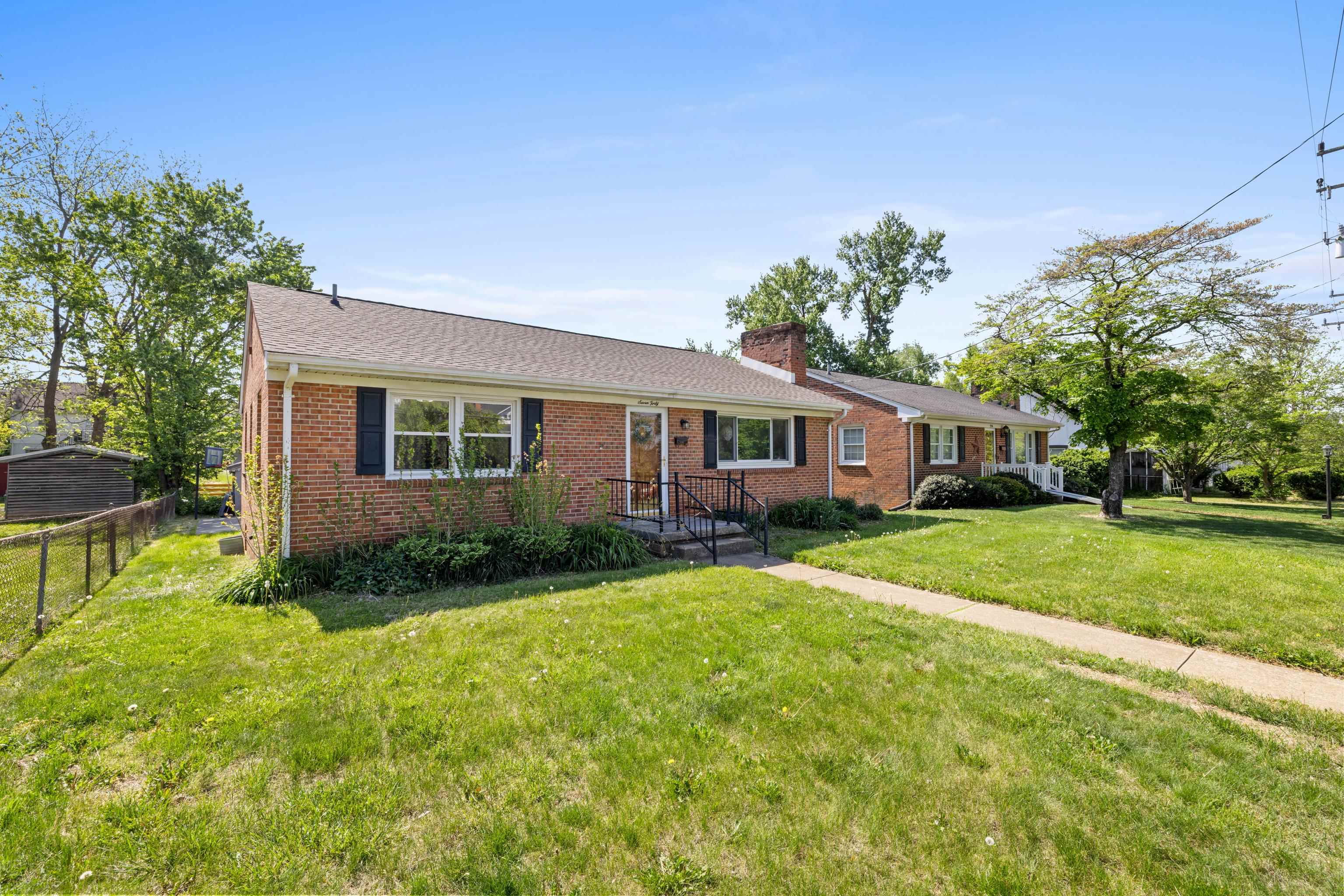 740 SHERWOOD AVE, WAYNESBORO, Virginia 22980, 6 Bedrooms Bedrooms, ,2 BathroomsBathrooms,Residential,740 SHERWOOD AVE,676366 MLS # 676366