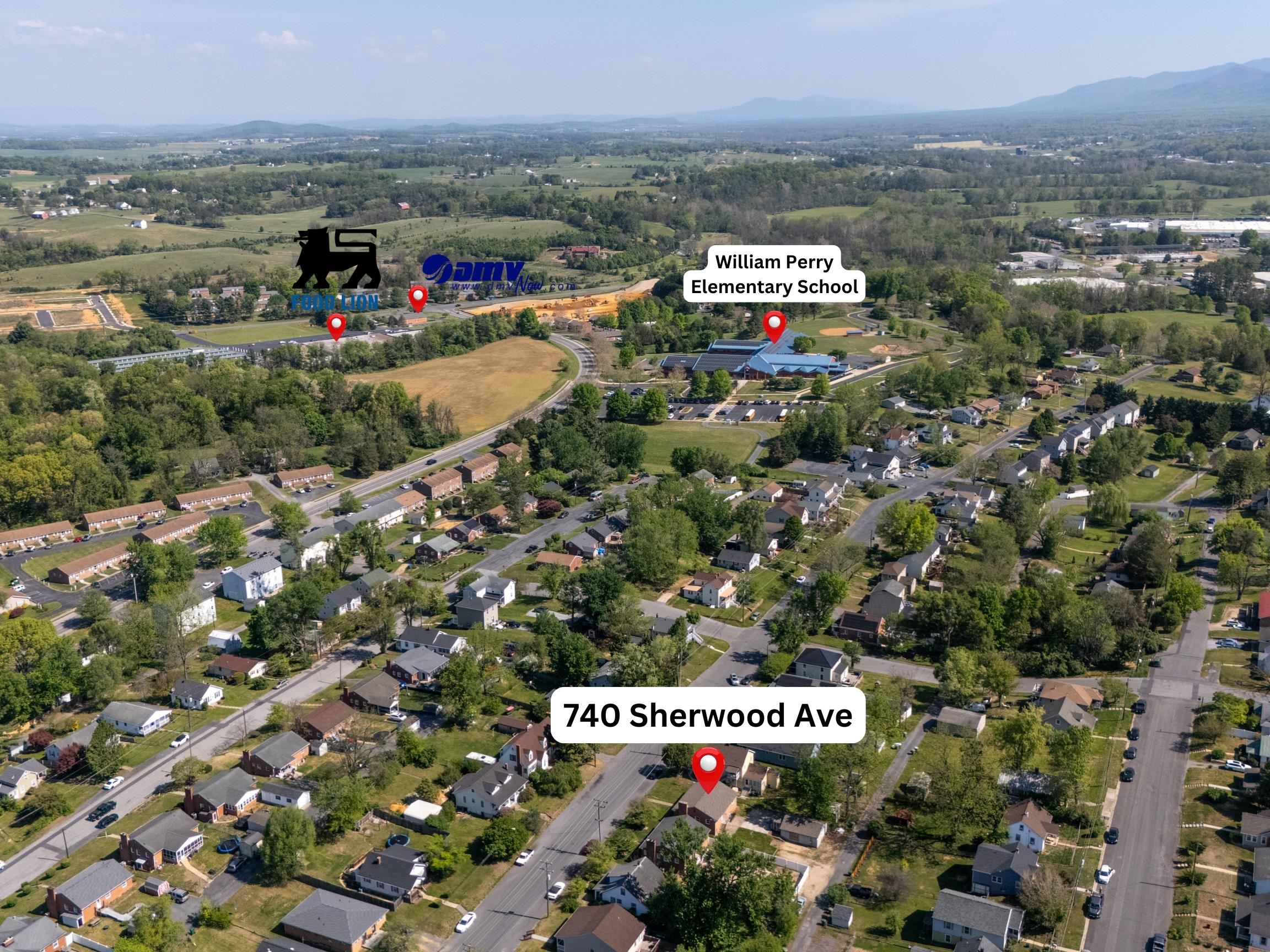 740 SHERWOOD AVE, WAYNESBORO, Virginia 22980, 6 Bedrooms Bedrooms, ,2 BathroomsBathrooms,Residential,740 SHERWOOD AVE,676366 MLS # 676366