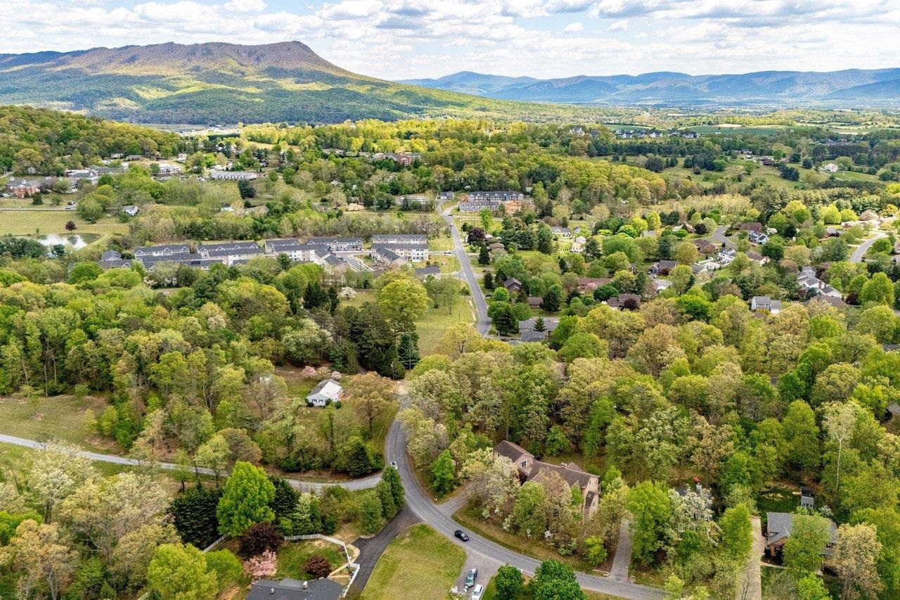 1235 CUMBERLAND DR, ROCKINGHAM, Virginia 22801, 6 Bedrooms Bedrooms, ,4 BathroomsBathrooms,Residential,1235 CUMBERLAND DR,676367 MLS # 676367