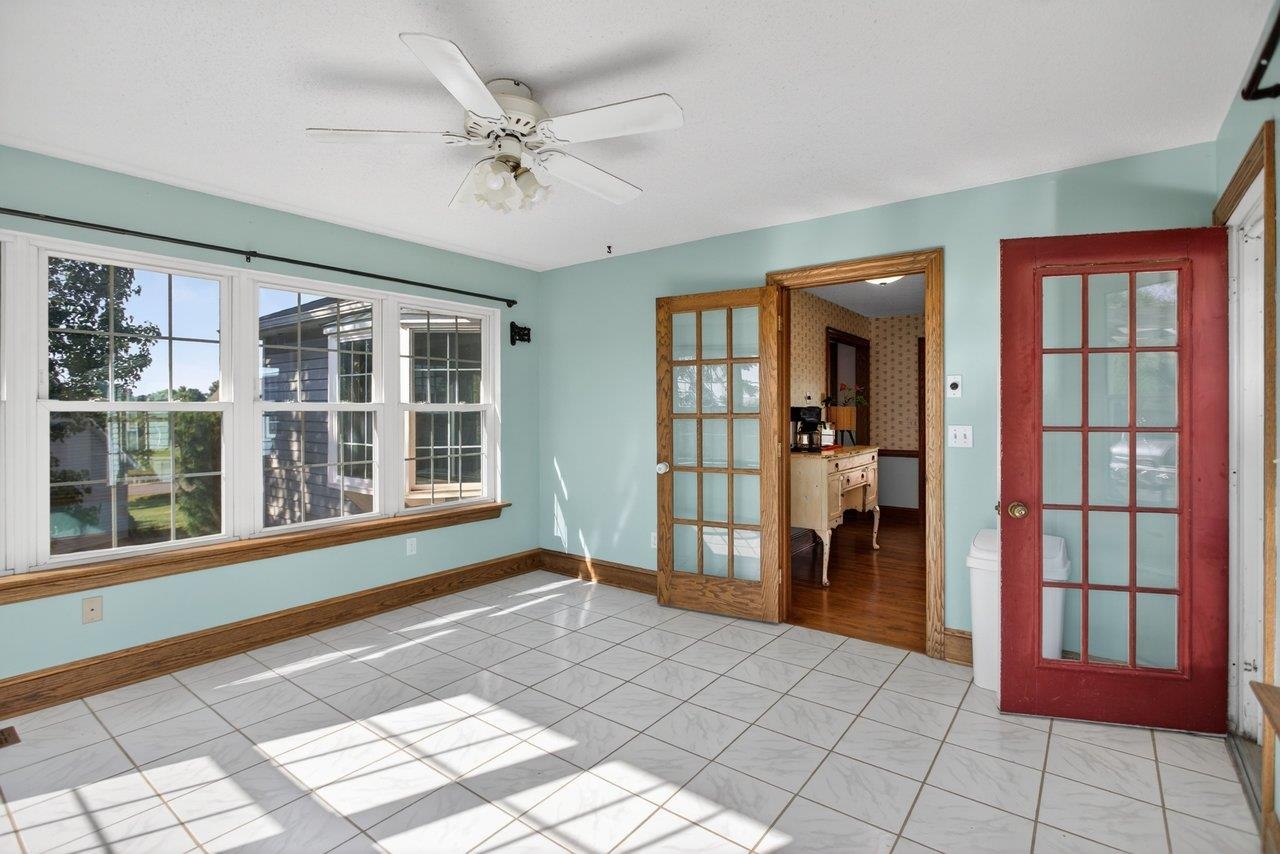 127 VALLEY VIEW AVE, MOUNT SIDNEY, Virginia 24467, 4 Bedrooms Bedrooms, ,3 BathroomsBathrooms,Residential,127 VALLEY VIEW AVE,676373 MLS # 676373