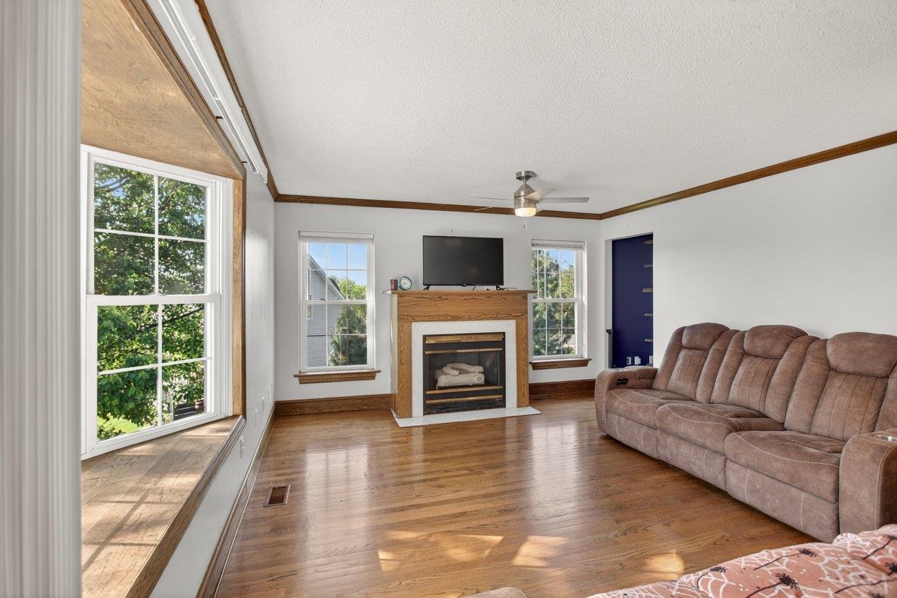 127 VALLEY VIEW AVE, MOUNT SIDNEY, Virginia 24467, 4 Bedrooms Bedrooms, ,3 BathroomsBathrooms,Residential,127 VALLEY VIEW AVE,676373 MLS # 676373