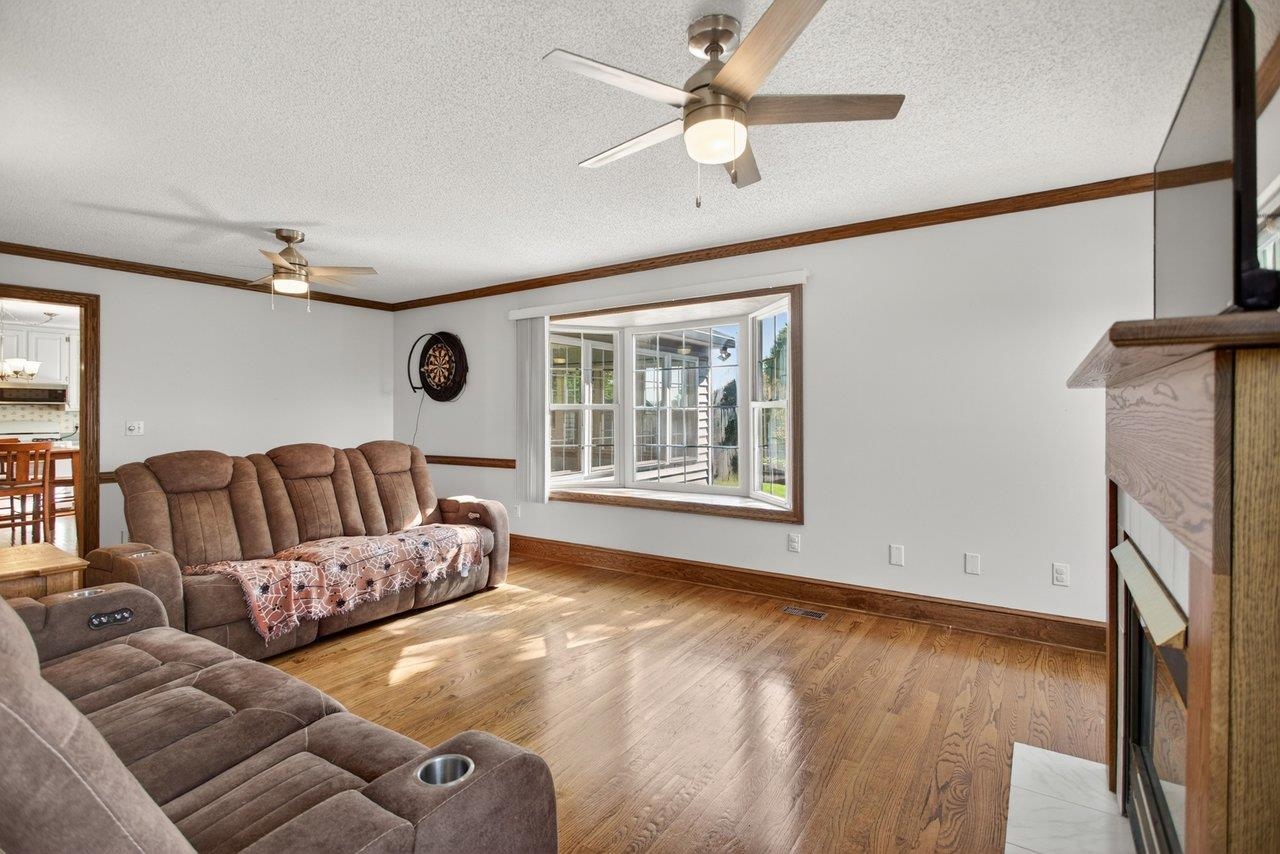 127 VALLEY VIEW AVE, MOUNT SIDNEY, Virginia 24467, 4 Bedrooms Bedrooms, ,3 BathroomsBathrooms,Residential,127 VALLEY VIEW AVE,676373 MLS # 676373