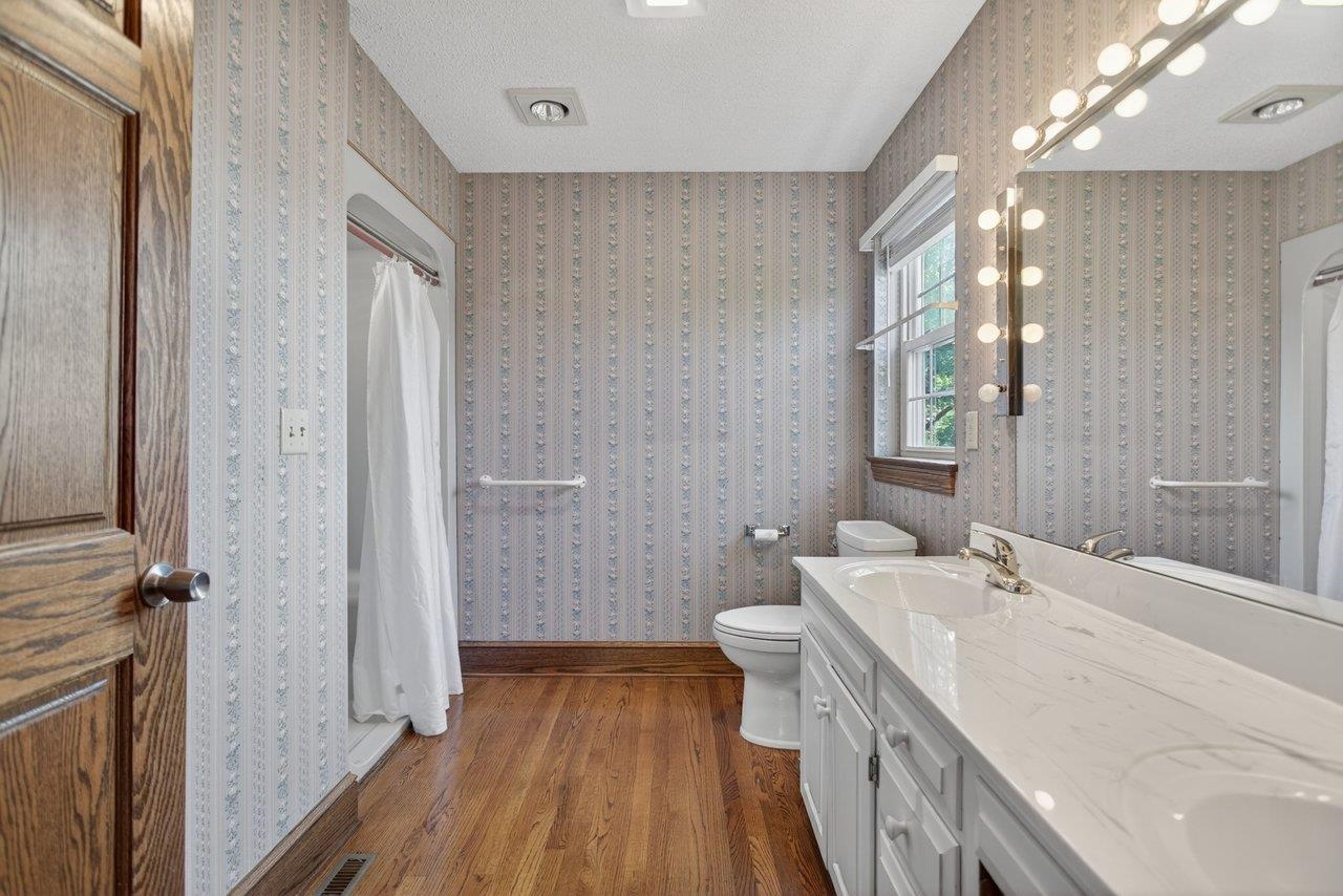 127 VALLEY VIEW AVE, MOUNT SIDNEY, Virginia 24467, 4 Bedrooms Bedrooms, ,3 BathroomsBathrooms,Residential,127 VALLEY VIEW AVE,676373 MLS # 676373