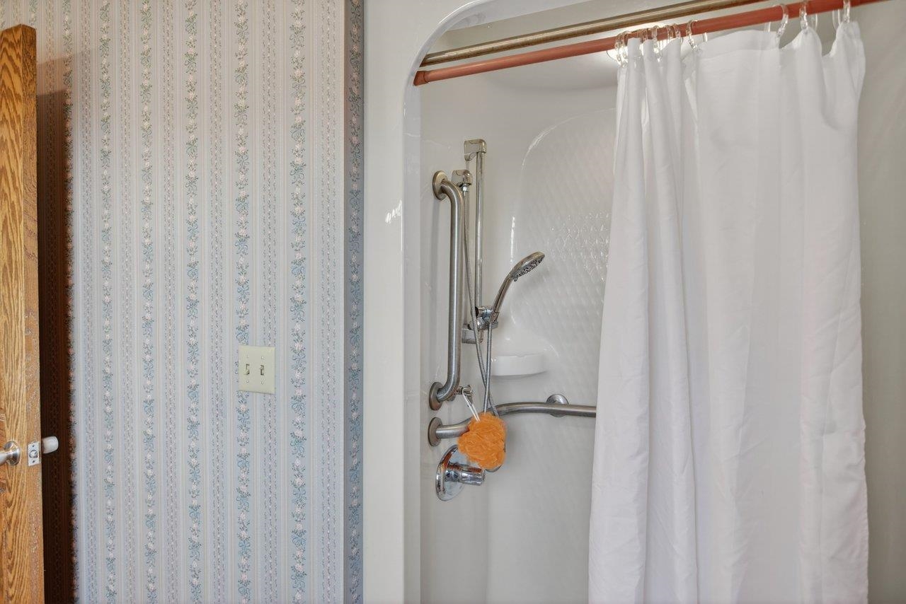 127 VALLEY VIEW AVE, MOUNT SIDNEY, Virginia 24467, 4 Bedrooms Bedrooms, ,3 BathroomsBathrooms,Residential,127 VALLEY VIEW AVE,676373 MLS # 676373