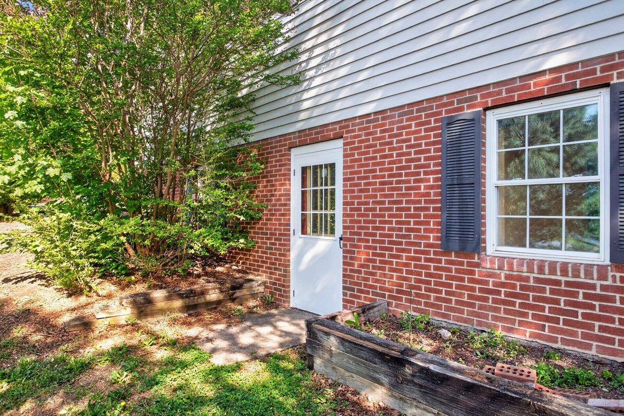 127 VALLEY VIEW AVE, MOUNT SIDNEY, Virginia 24467, 4 Bedrooms Bedrooms, ,3 BathroomsBathrooms,Residential,127 VALLEY VIEW AVE,676373 MLS # 676373