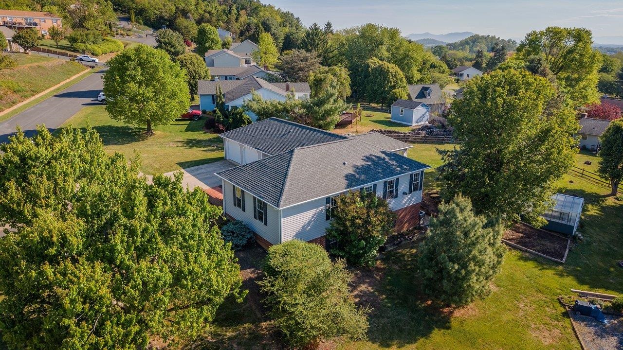 127 VALLEY VIEW AVE, MOUNT SIDNEY, Virginia 24467, 4 Bedrooms Bedrooms, ,3 BathroomsBathrooms,Residential,127 VALLEY VIEW AVE,676373 MLS # 676373