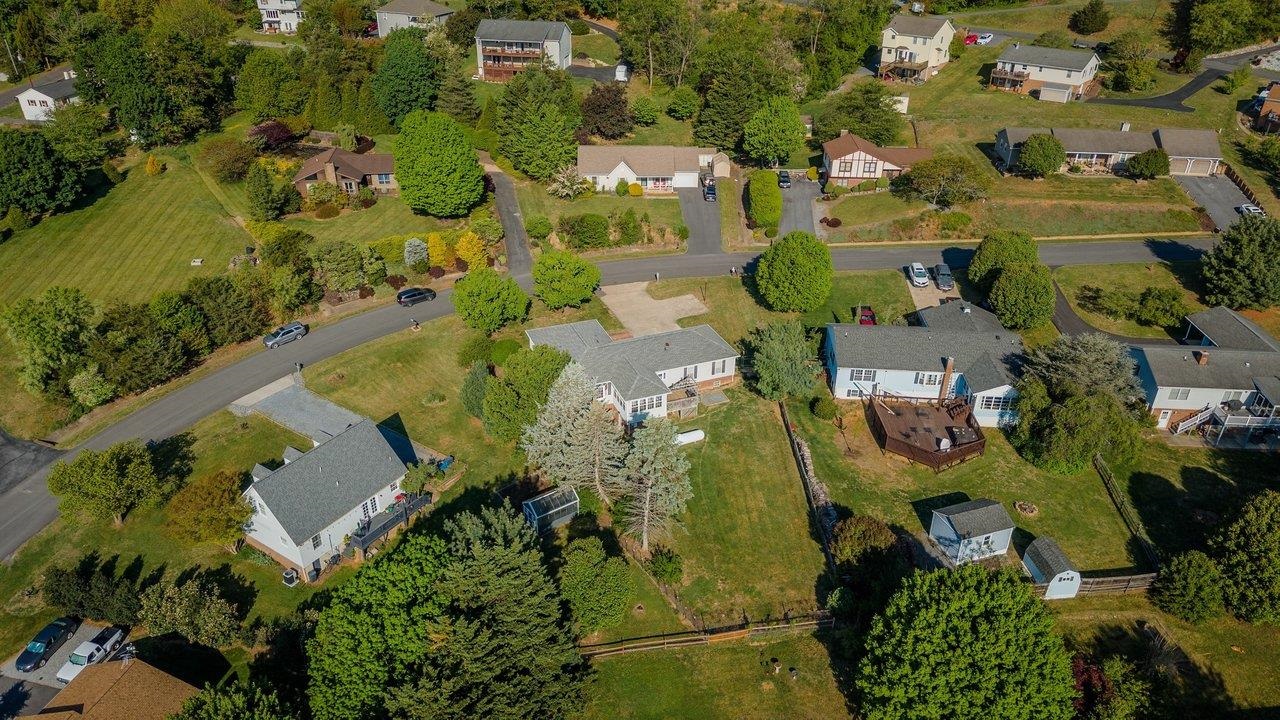 127 VALLEY VIEW AVE, MOUNT SIDNEY, Virginia 24467, 4 Bedrooms Bedrooms, ,3 BathroomsBathrooms,Residential,127 VALLEY VIEW AVE,676373 MLS # 676373