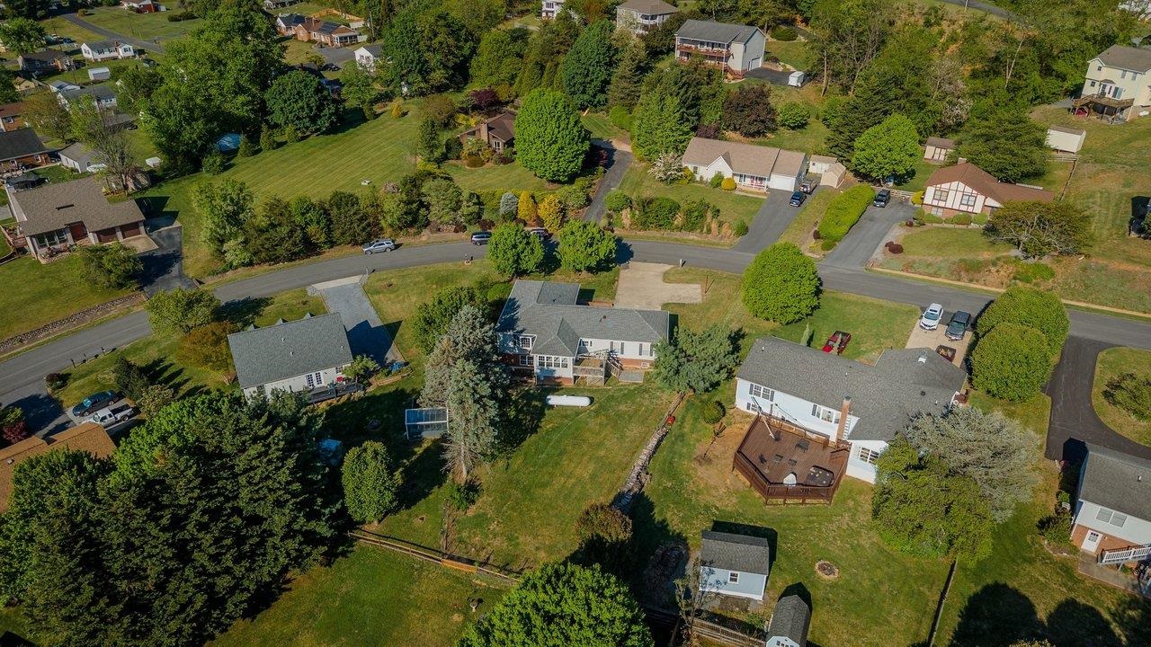 127 VALLEY VIEW AVE, MOUNT SIDNEY, Virginia 24467, 4 Bedrooms Bedrooms, ,3 BathroomsBathrooms,Residential,127 VALLEY VIEW AVE,676373 MLS # 676373