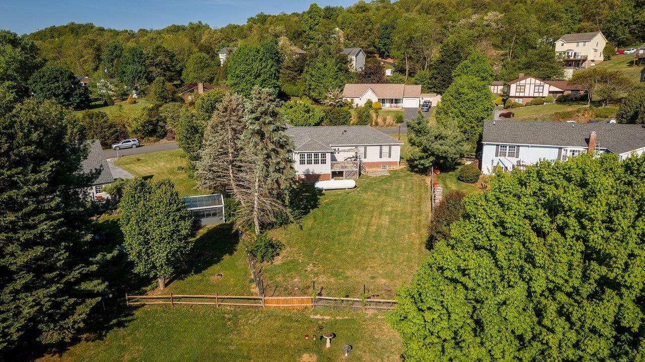 127 VALLEY VIEW AVE, MOUNT SIDNEY, Virginia 24467, 4 Bedrooms Bedrooms, ,3 BathroomsBathrooms,Residential,127 VALLEY VIEW AVE,676373 MLS # 676373