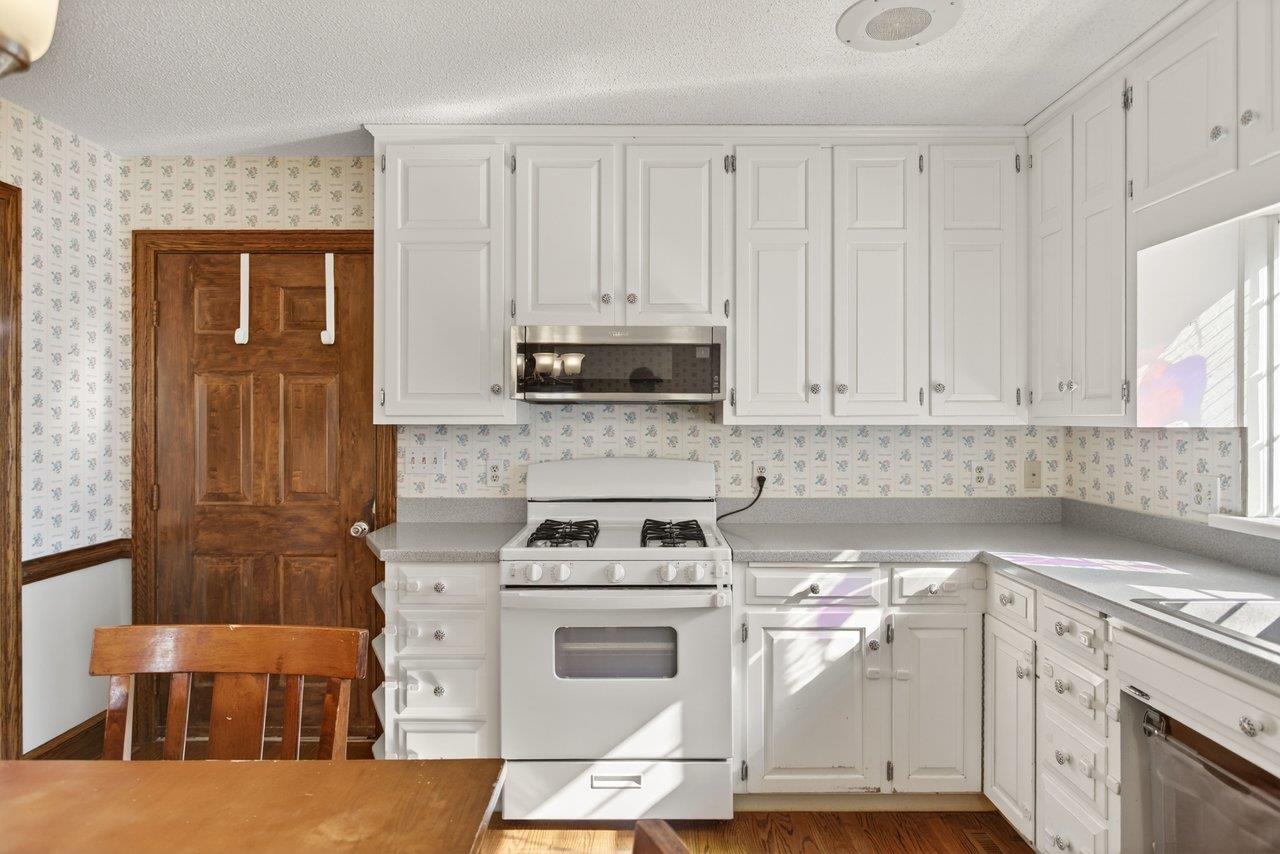 127 VALLEY VIEW AVE, MOUNT SIDNEY, Virginia 24467, 4 Bedrooms Bedrooms, ,3 BathroomsBathrooms,Residential,127 VALLEY VIEW AVE,676373 MLS # 676373