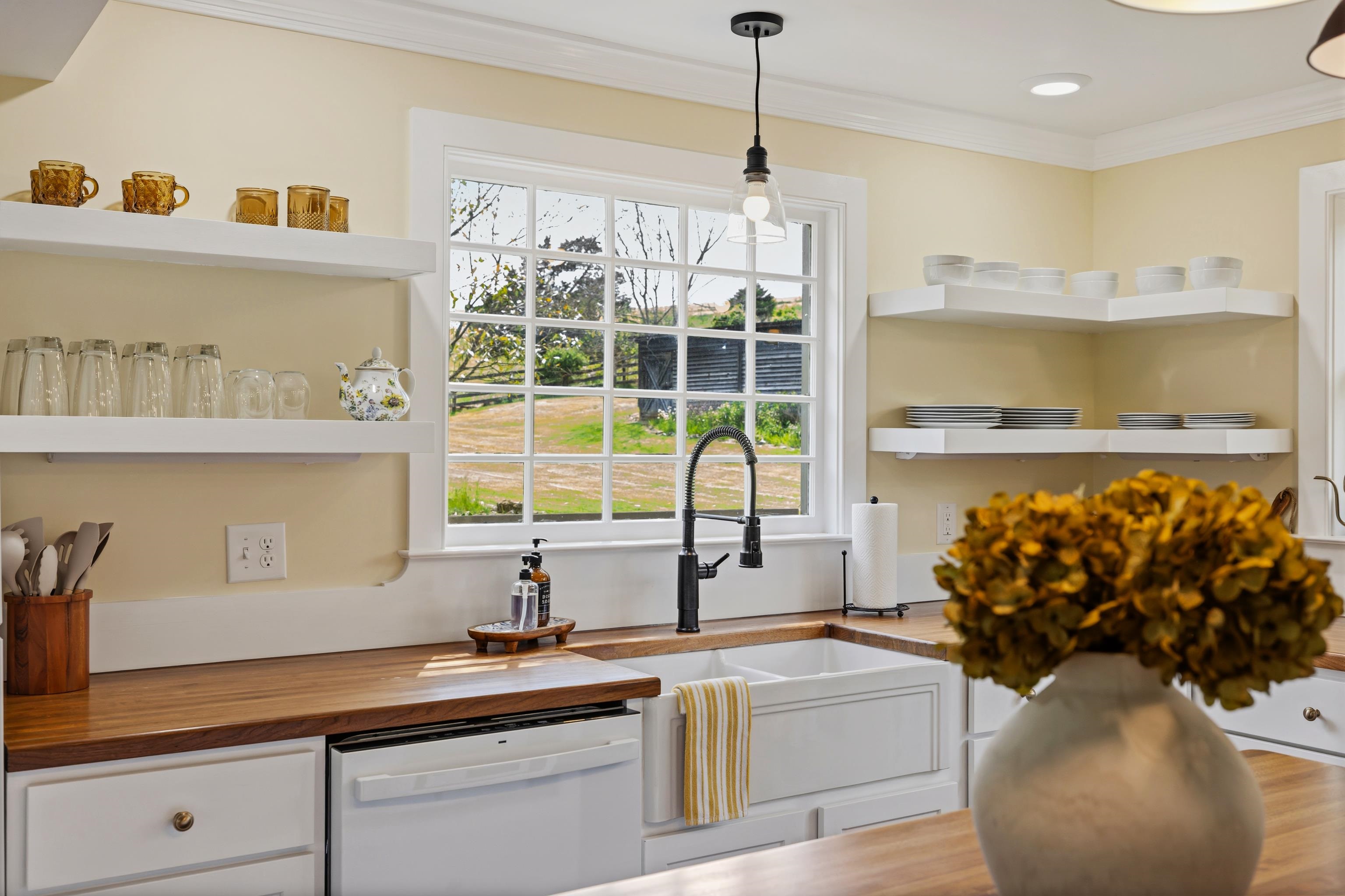 396 BELLEVUE LN, ROCKBRIDGE BATHS, Virginia 24473, 2 Bedrooms Bedrooms, ,2 BathroomsBathrooms,Residential,396 BELLEVUE LN,676374 MLS # 676374